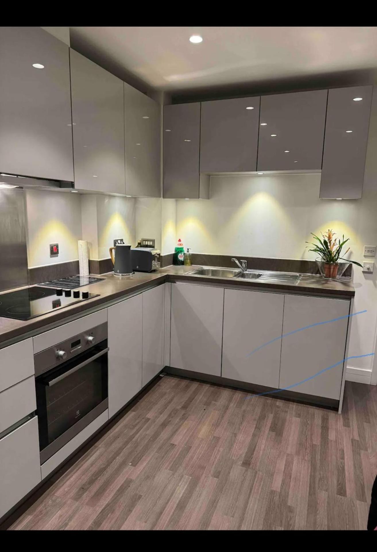 Charming With 2 Bedrooms