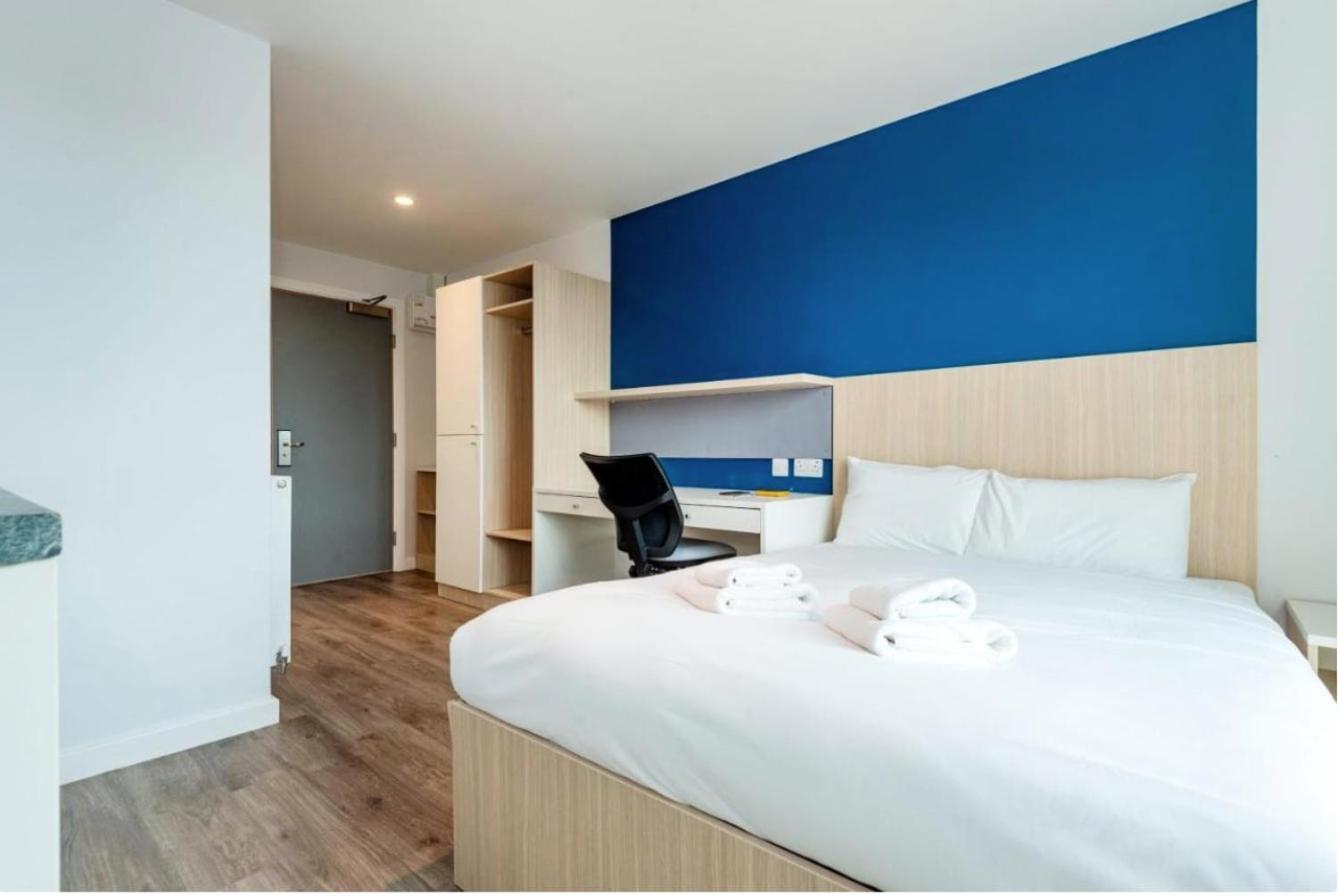 Spacious & Bright In Lewisham Quick Links Apartment *