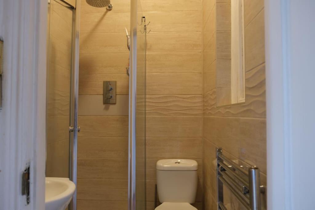Apartment 3 Bedroom Lauderdale Mansions London