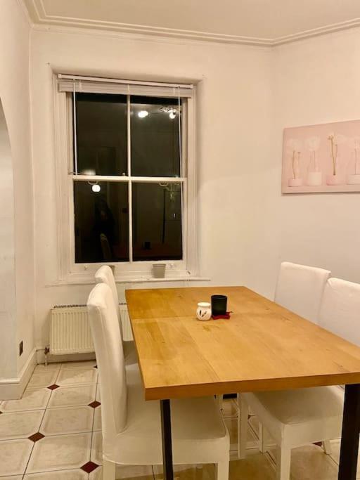 Apartment 3 Bedroom Lauderdale Mansions London