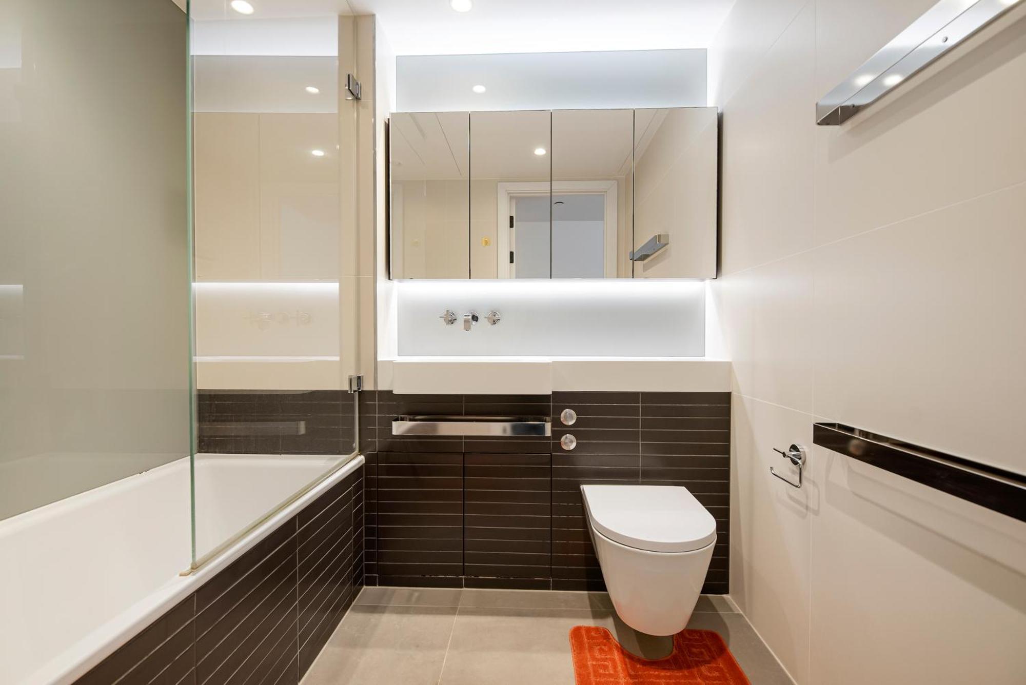 Modern 2 Bed Battersea Power Station Leilighet London