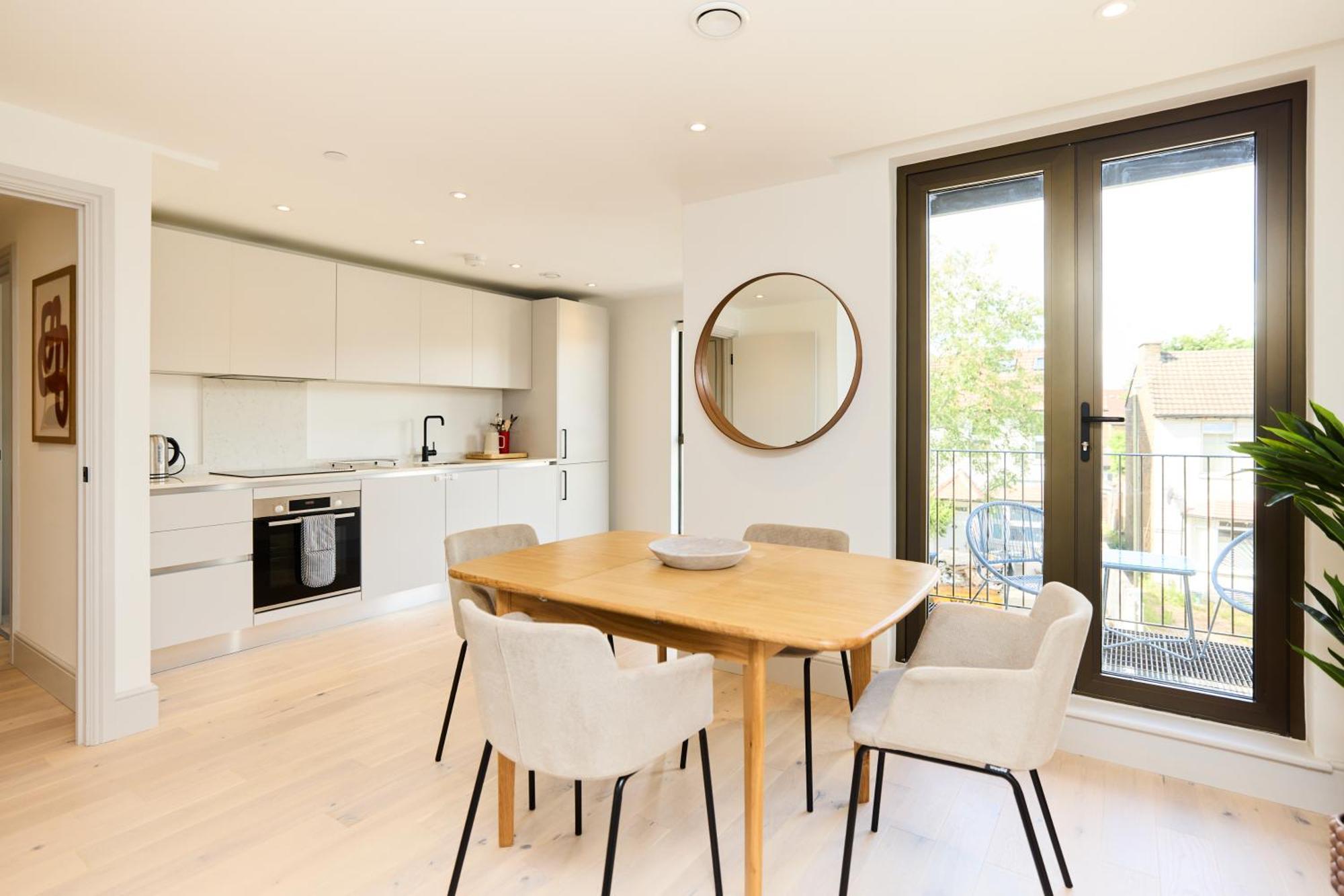 The South Wimbledon Hideout - Fancy 1bdr Flat With Balcony * London
