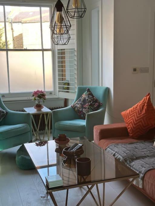 2 Bedroom House With Garden By Notting Hill Holiday home London
