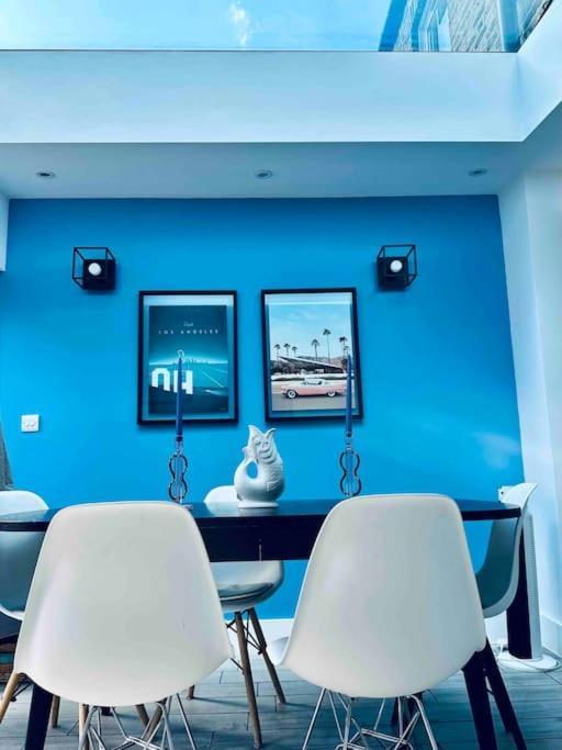 2 Bedroom House With Garden By Notting Hill London