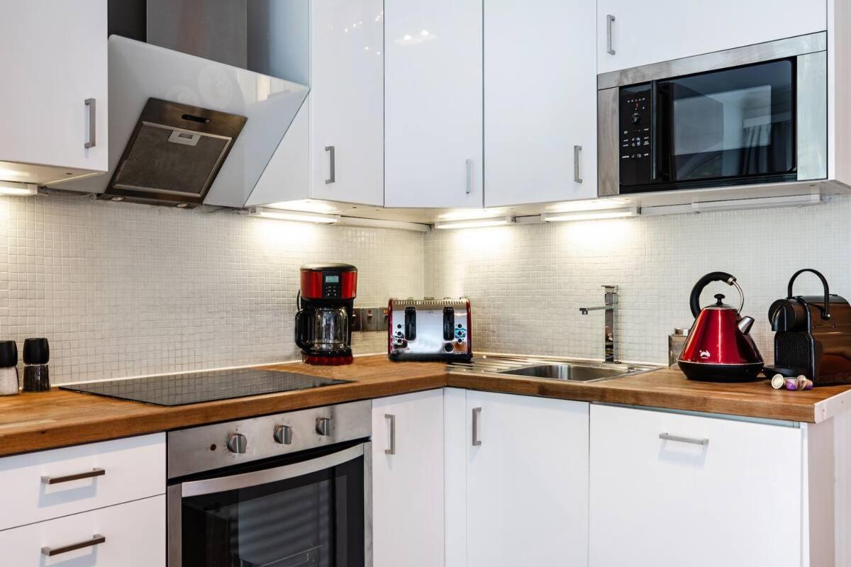 Awesome Leicester Sq! Fashion Flat For Theatre Families And Happy Friends Leilighet London