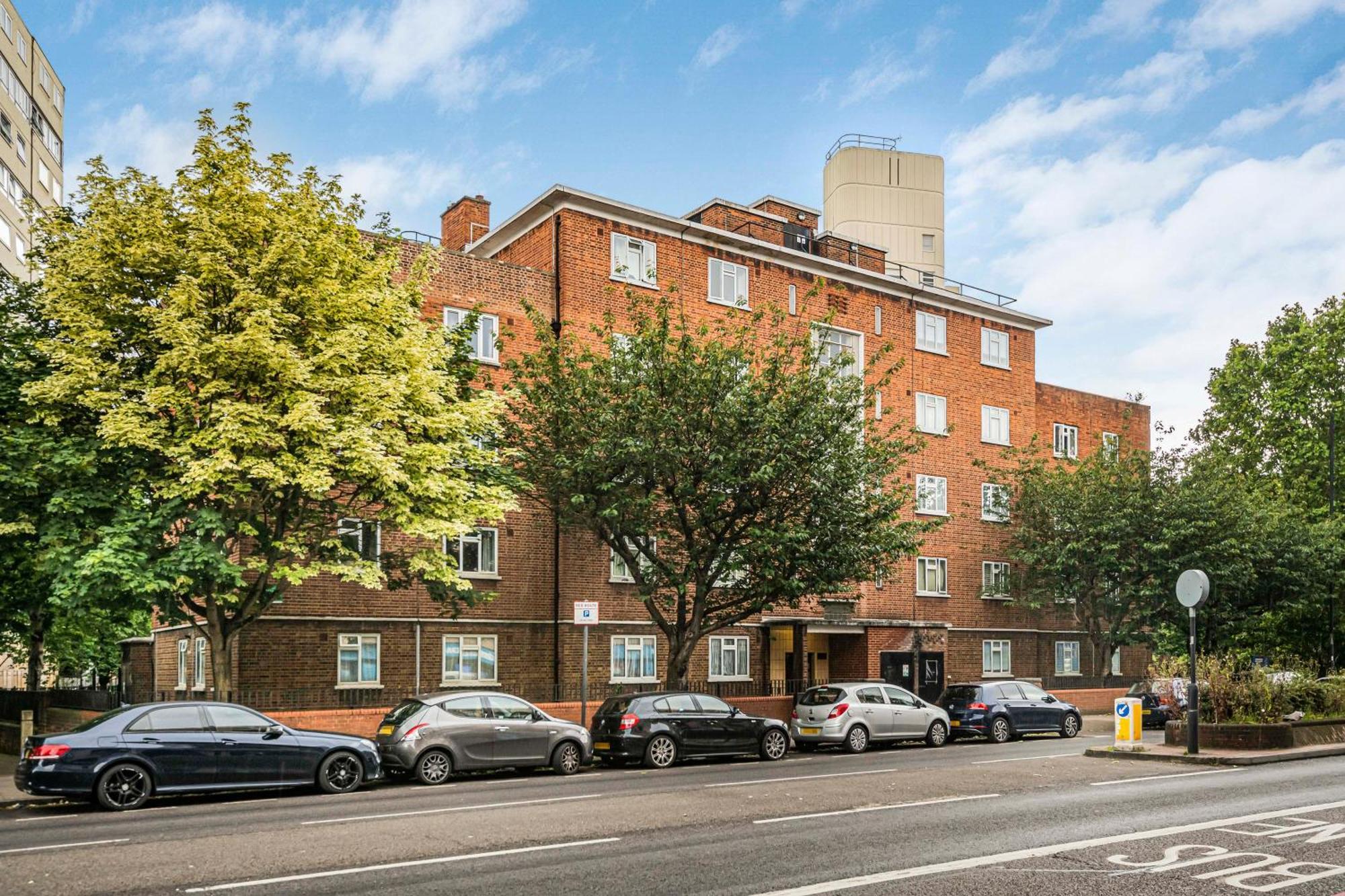 Pass The Keys - Modern Trendy Battersea