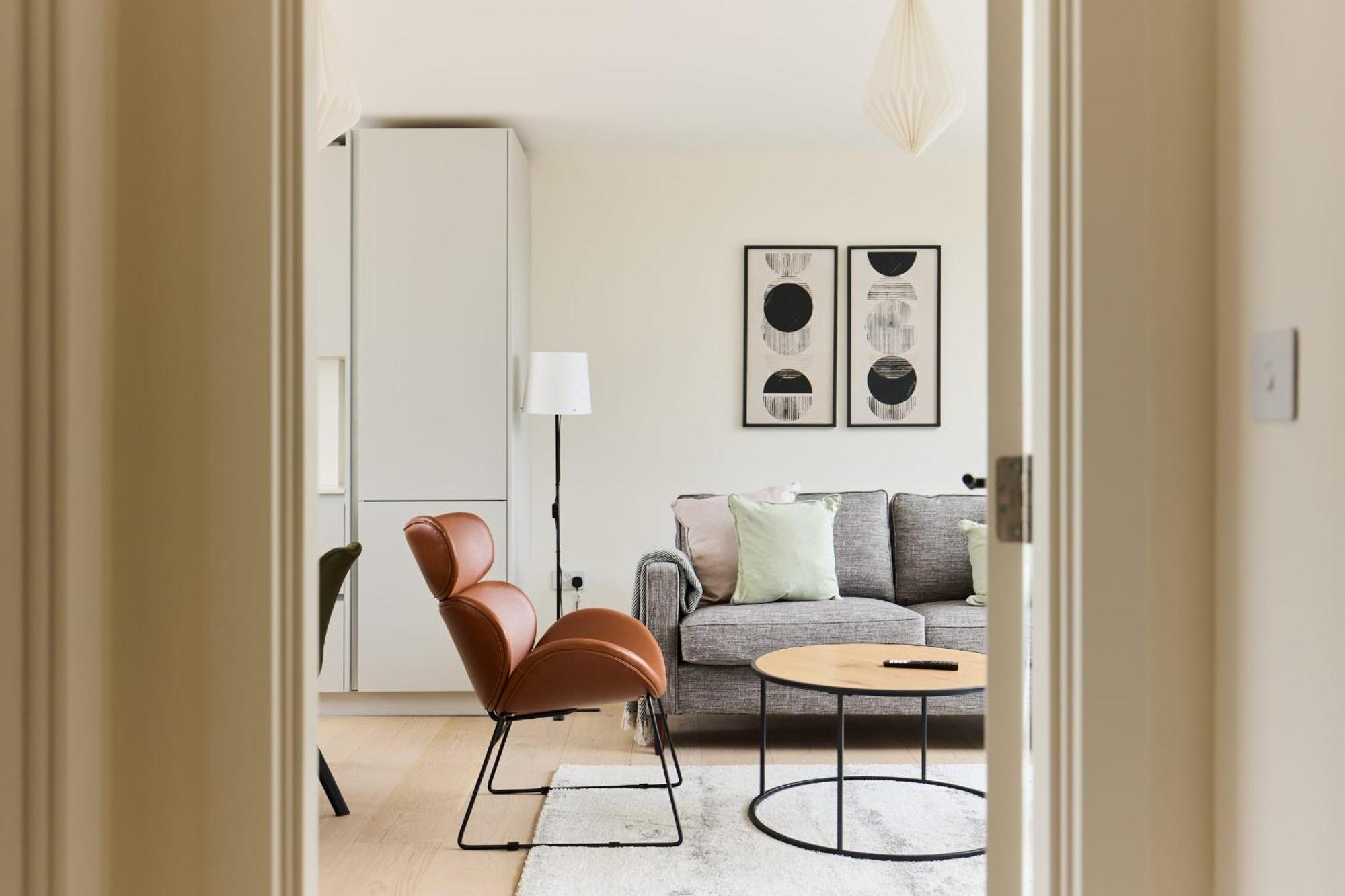 The East Mile Quarters - Gorgeous 3bdr Flat With Balcony Londen