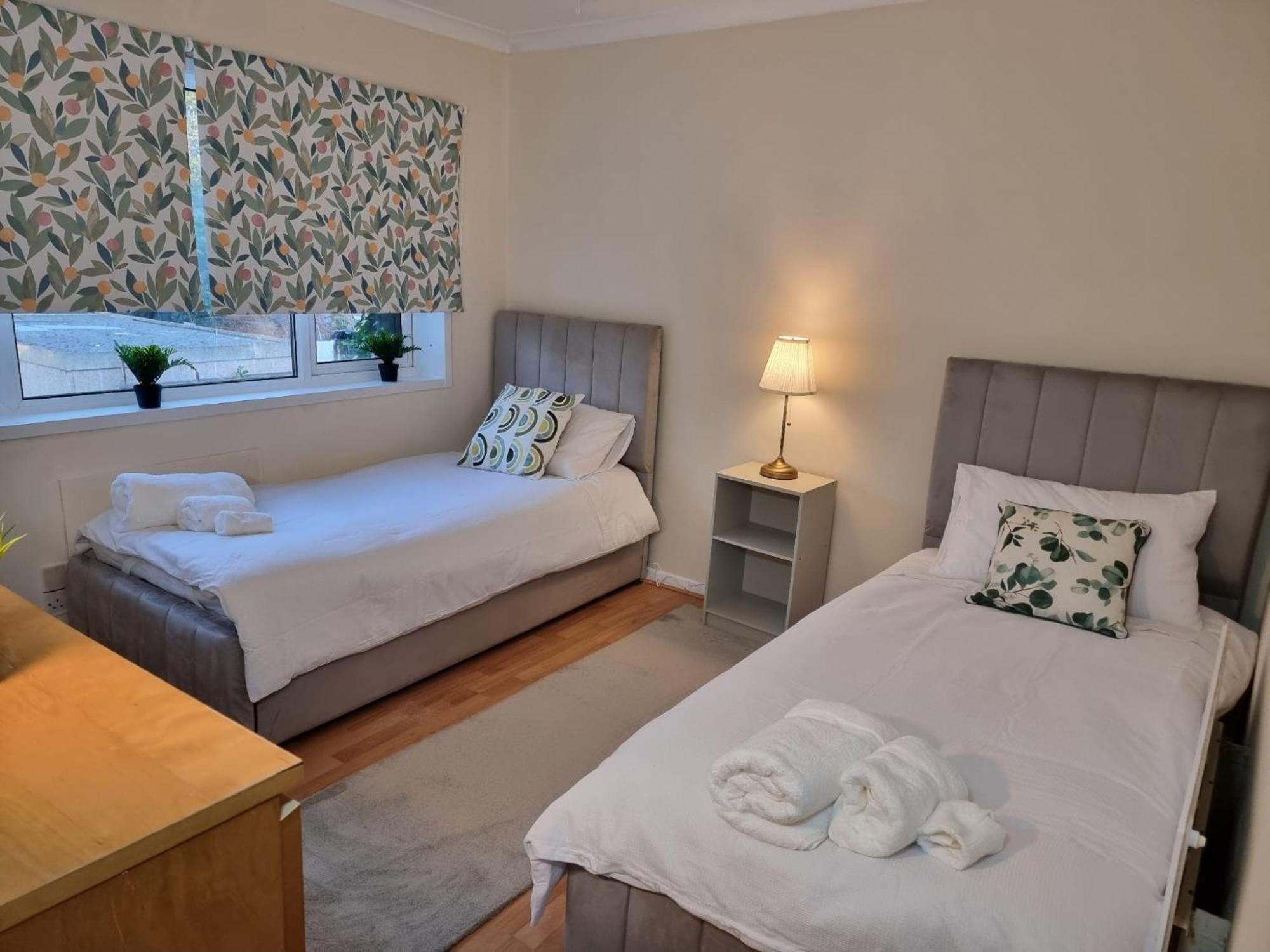 Holiday home Heathrow Airport House London