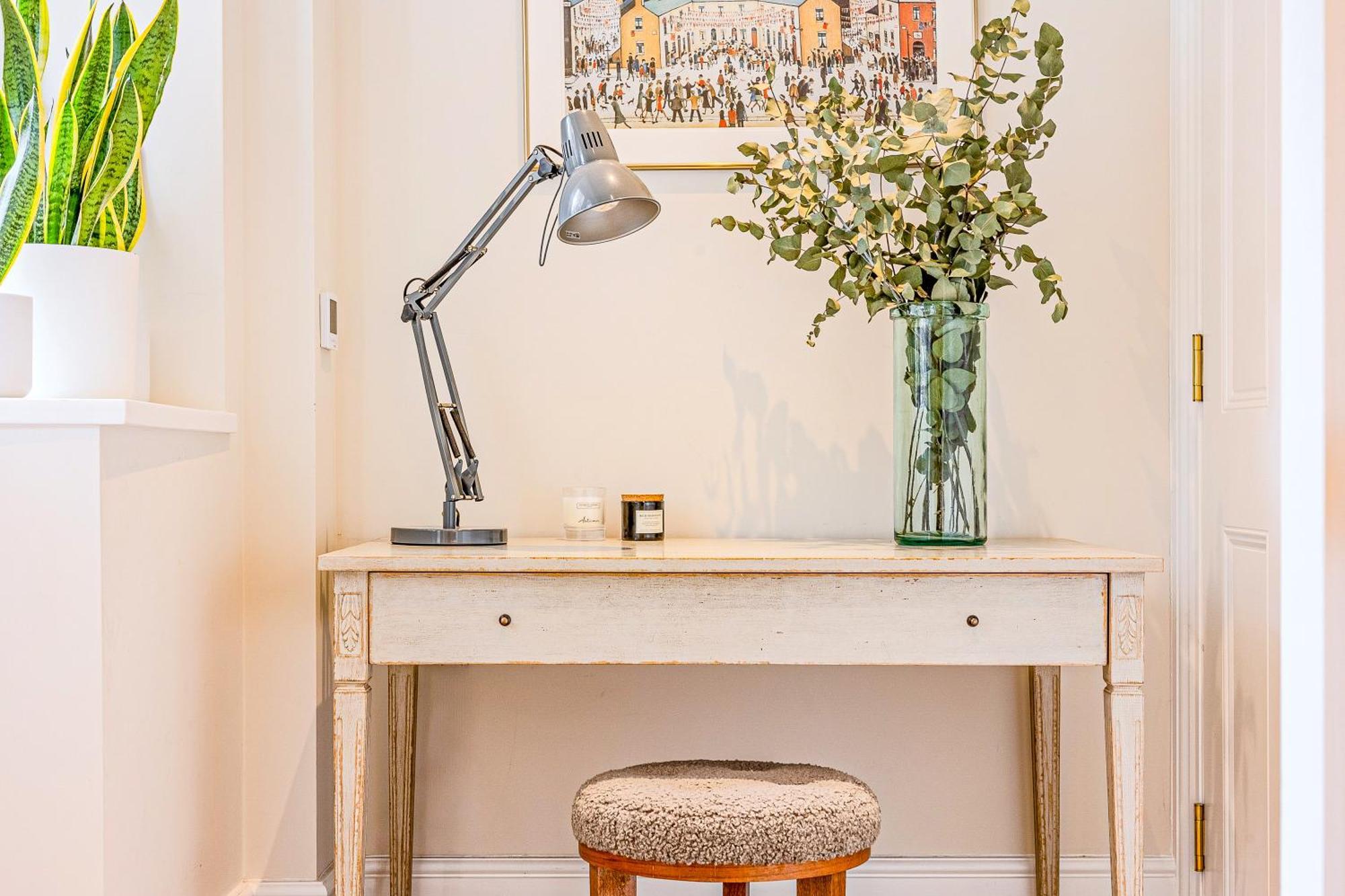Immense Studio, Prime Location Belgravia, Chelsea Apartment