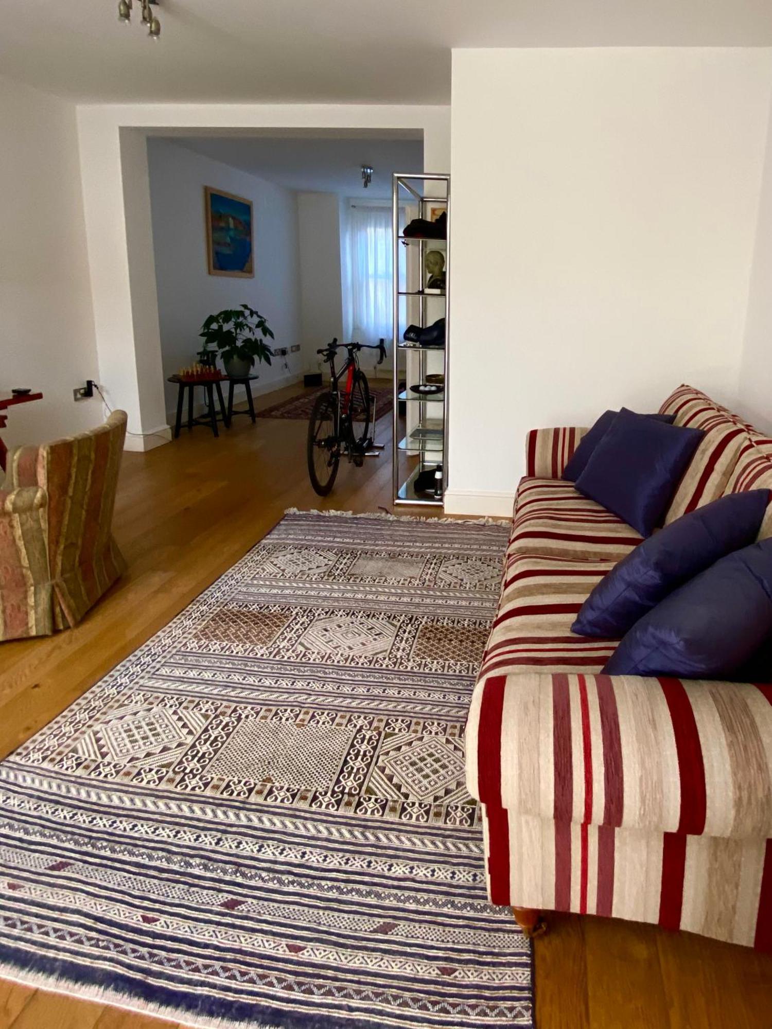 Entire House Wimbledon Guest house London