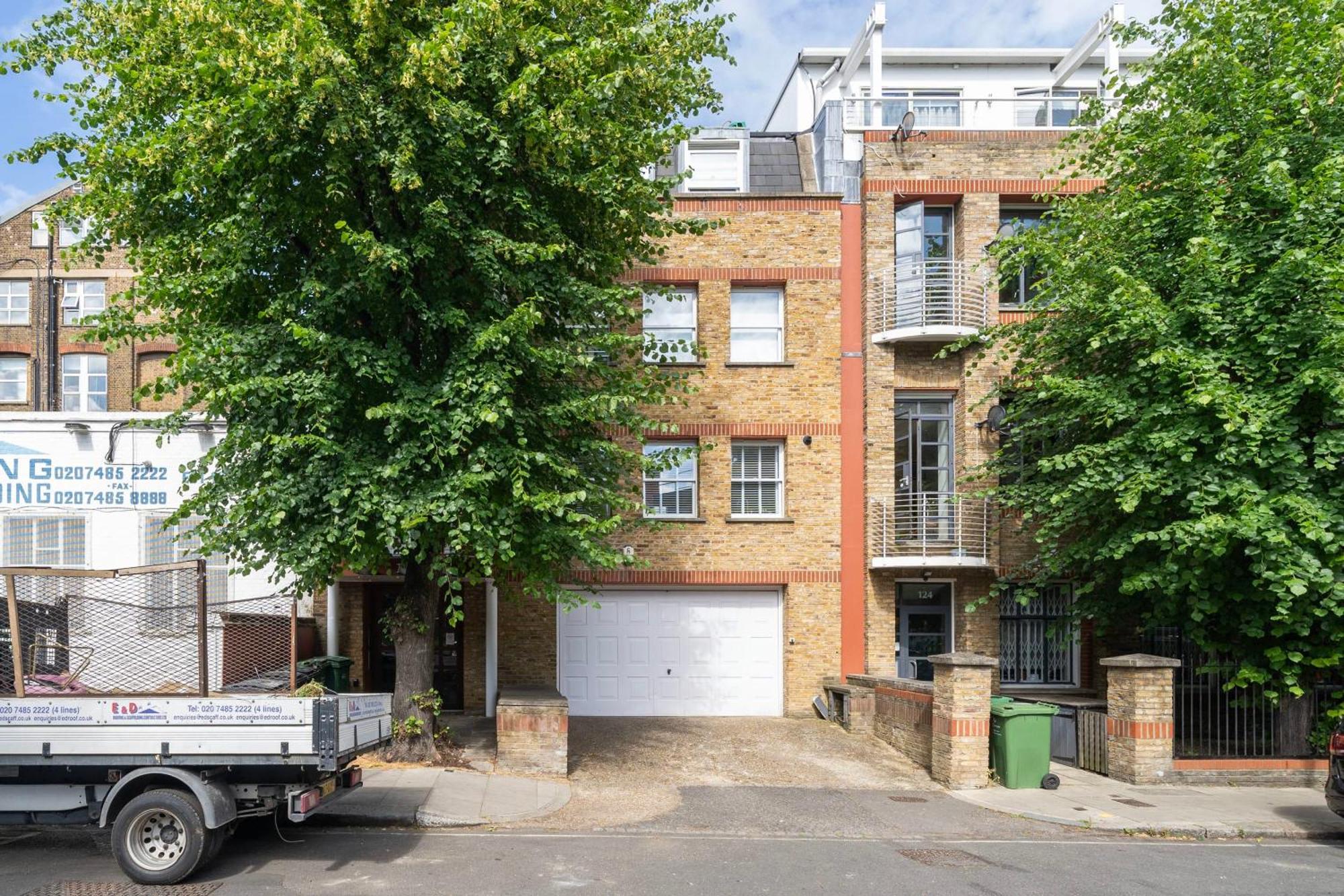 Charming 3br Flat In Apartment London