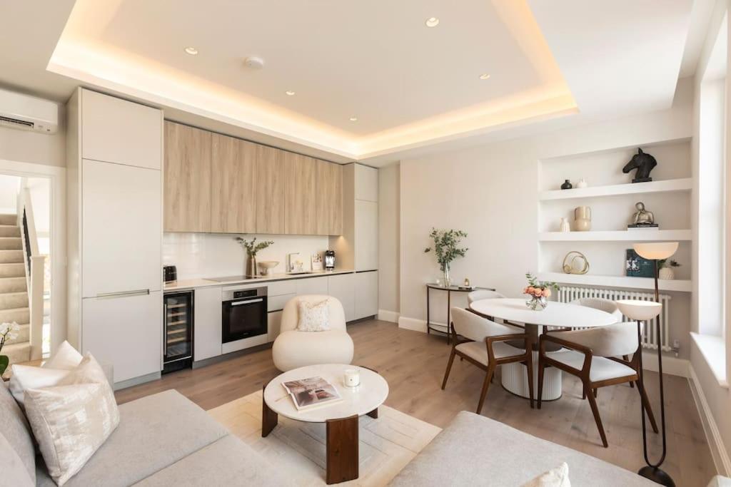 Superb 3 Bed Notting Hill Holiday home London