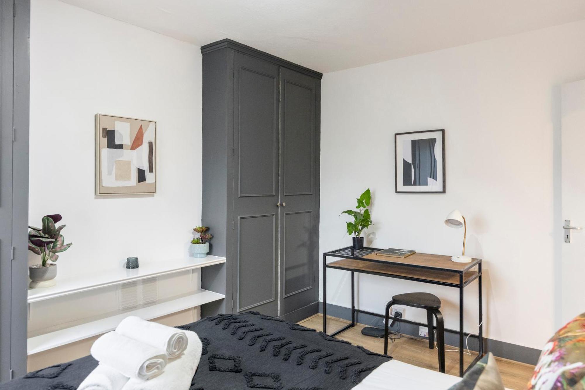 Bright & Airy Rooftop In * London