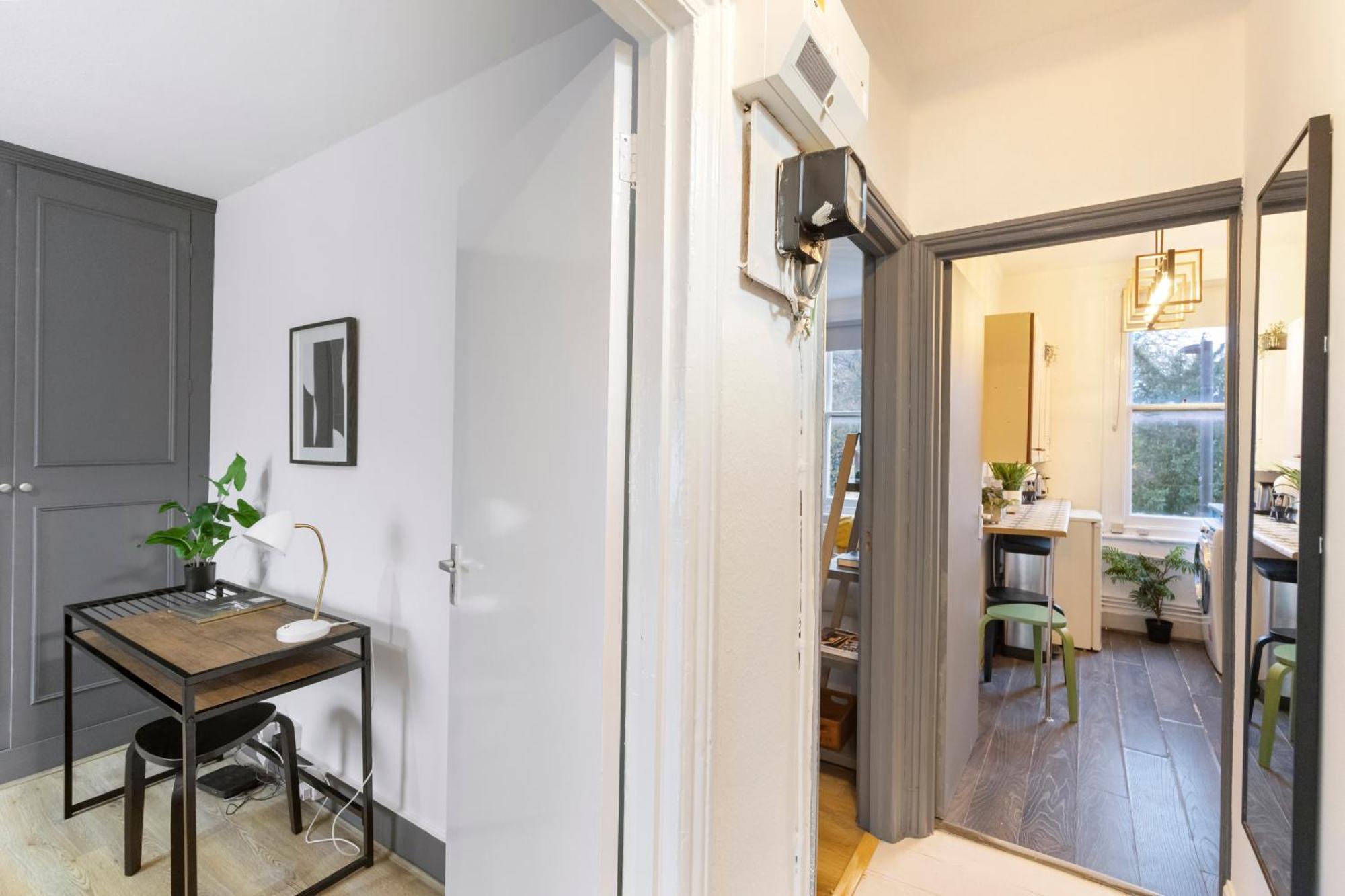 Bright & Airy Rooftop In * London
