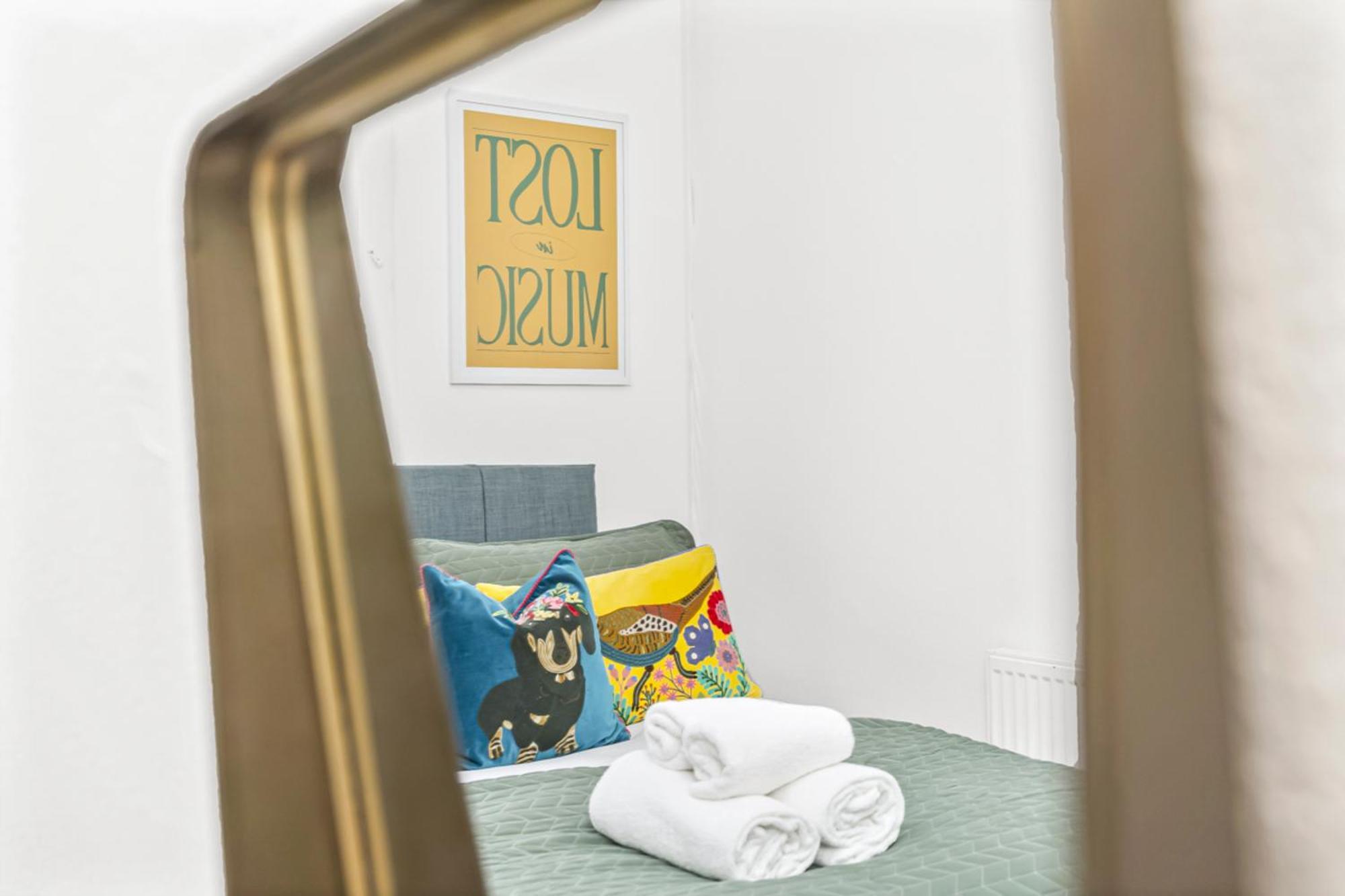 Spacious Retreat 2 Bedroom 5 Guests