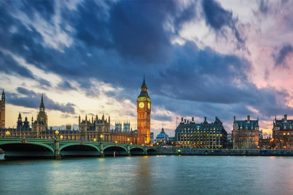 New Private 6 London