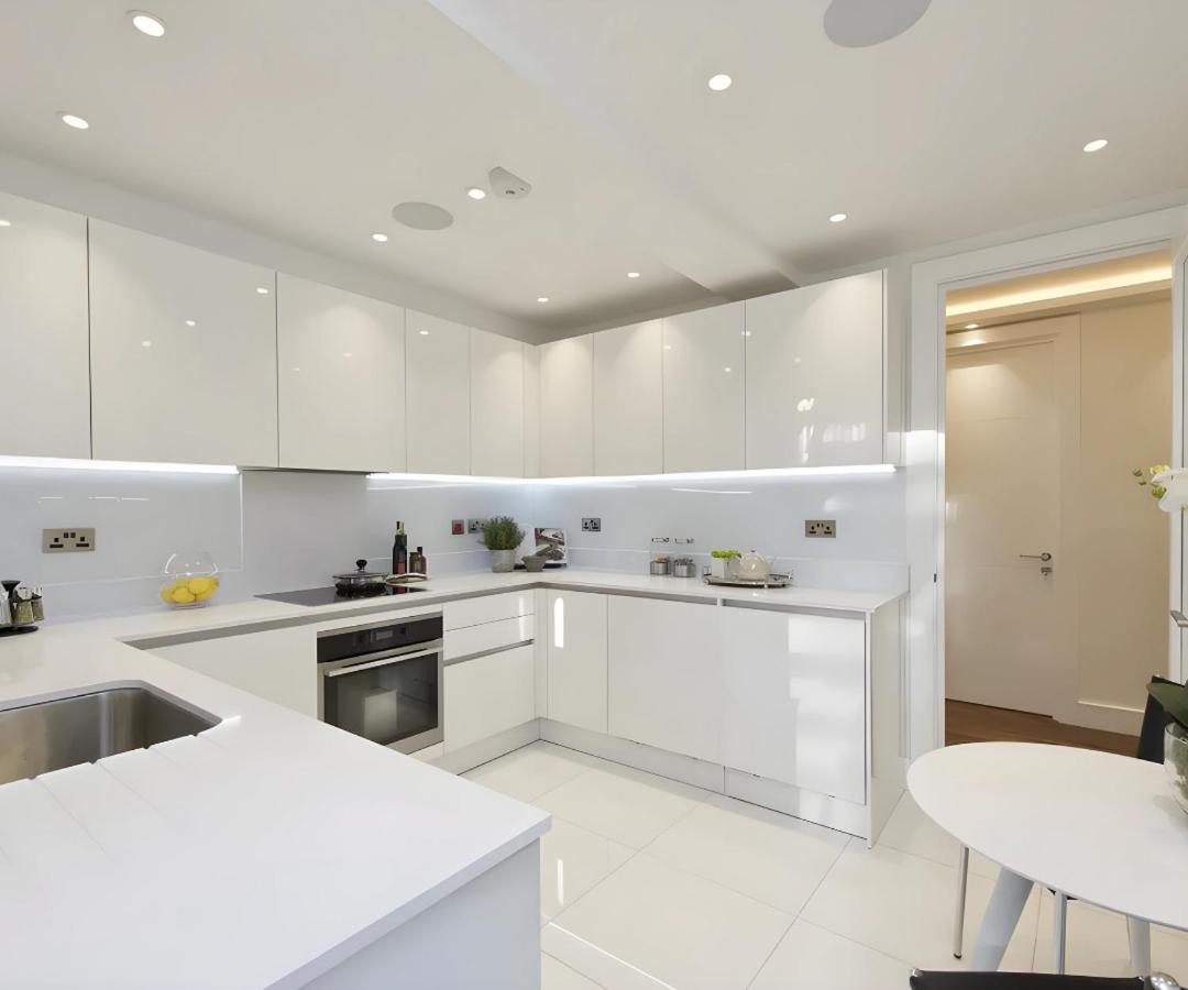 Ultimate 220 Sqm Luxury Townhouse By Mayfair Ferienhaus