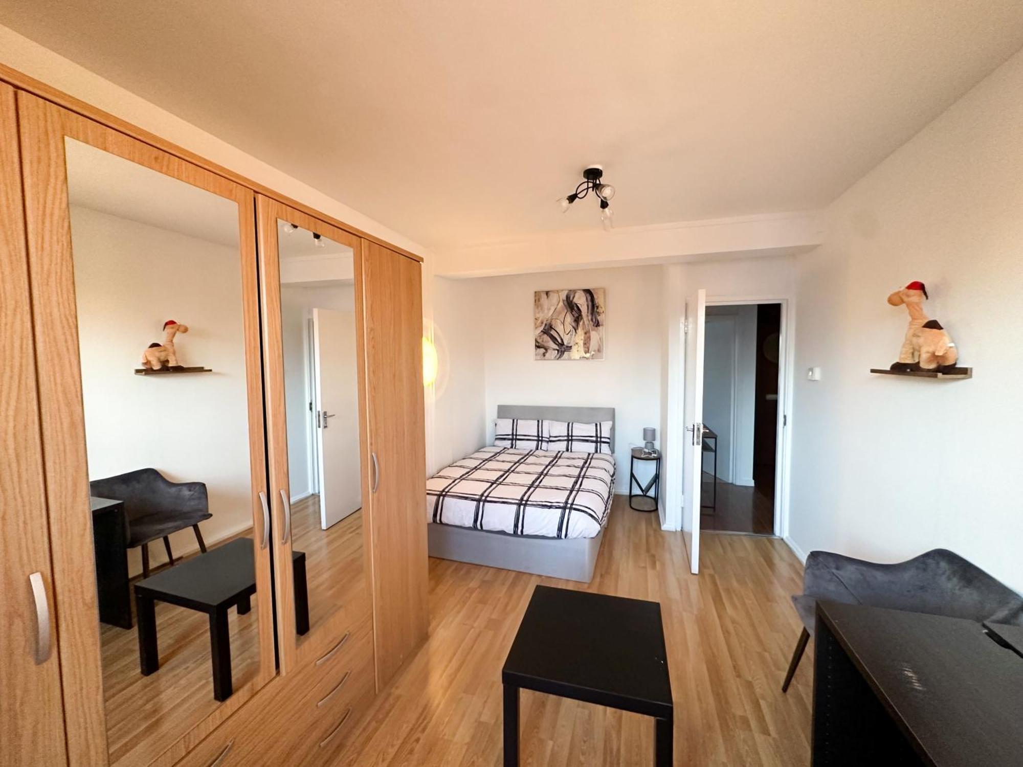 Gatesden Apartment *