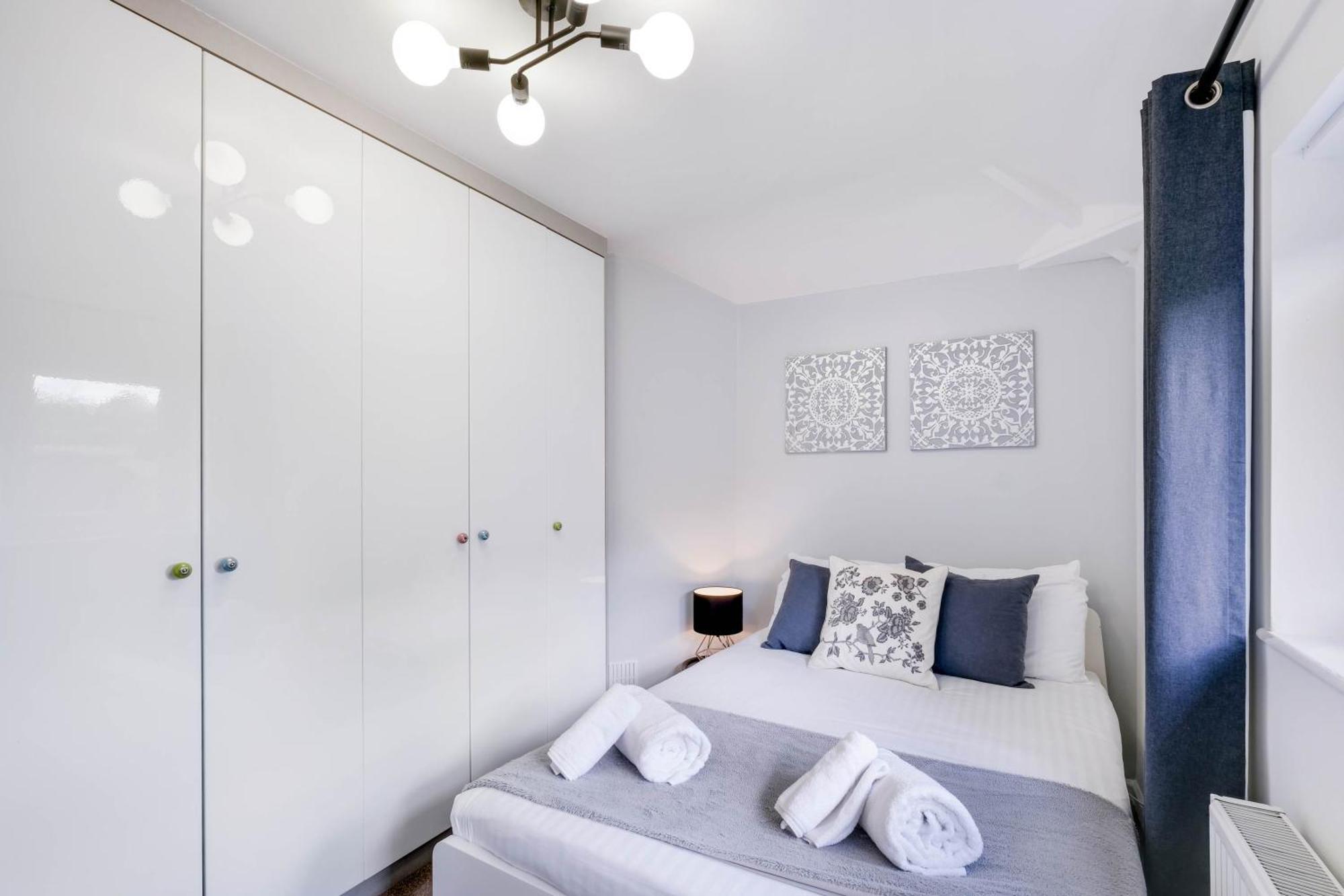 Apartment Hanwell 2 Bedroom Maisonette By 360stays *