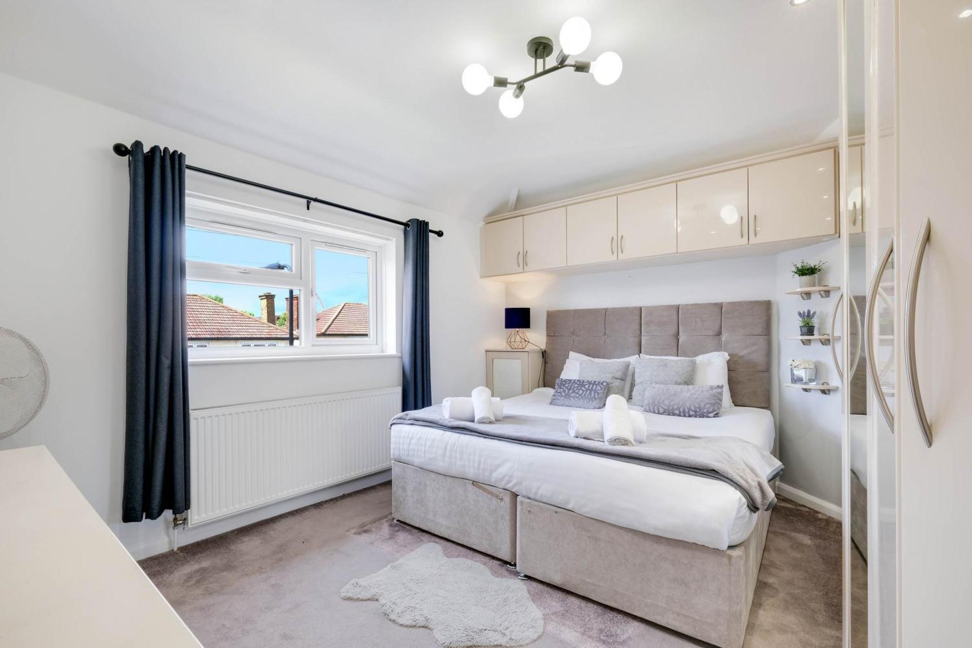 Apartment Hanwell 2 Bedroom Maisonette By 360stays *