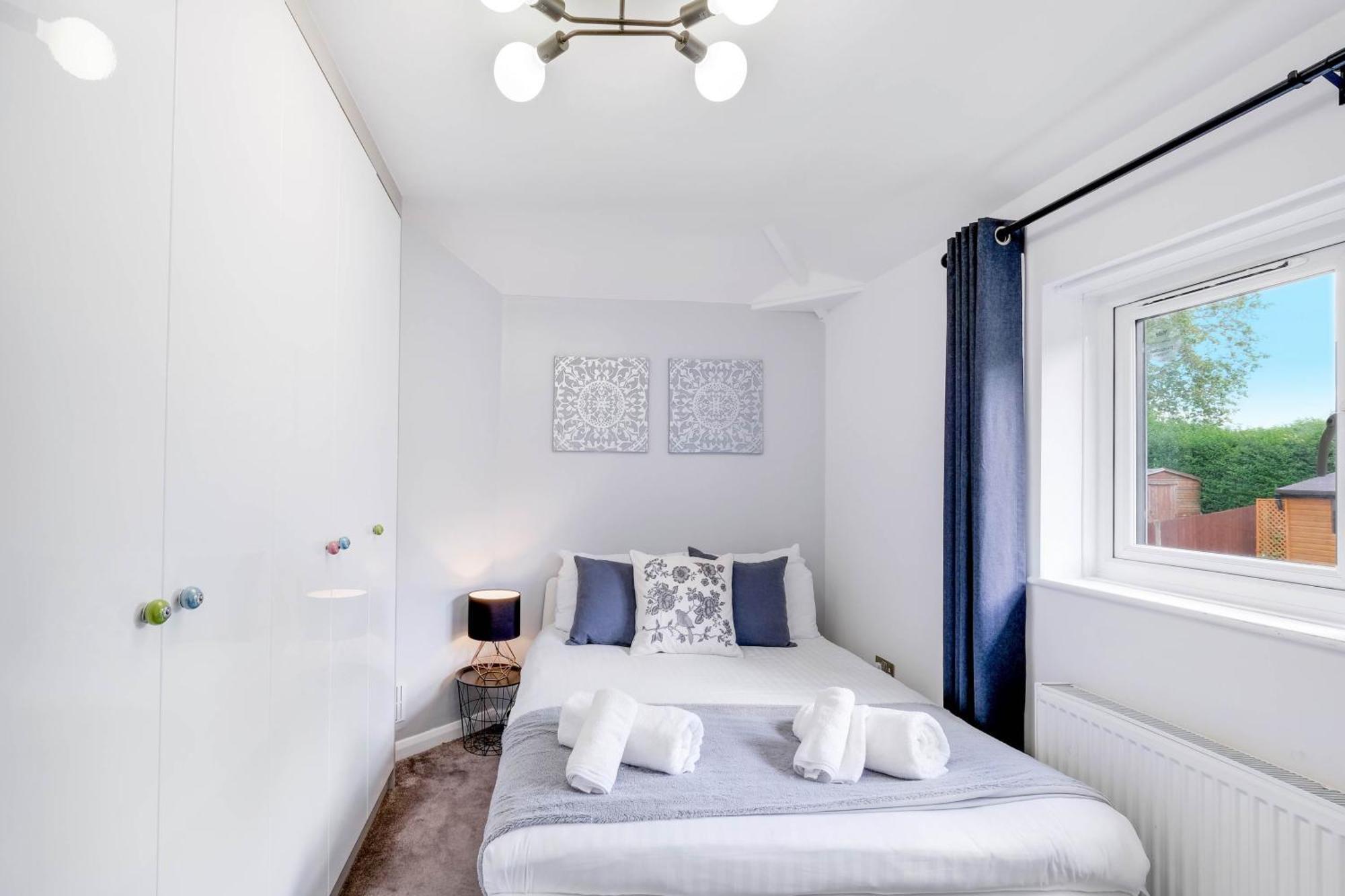Apartment Hanwell 2 Bedroom Maisonette By 360stays *