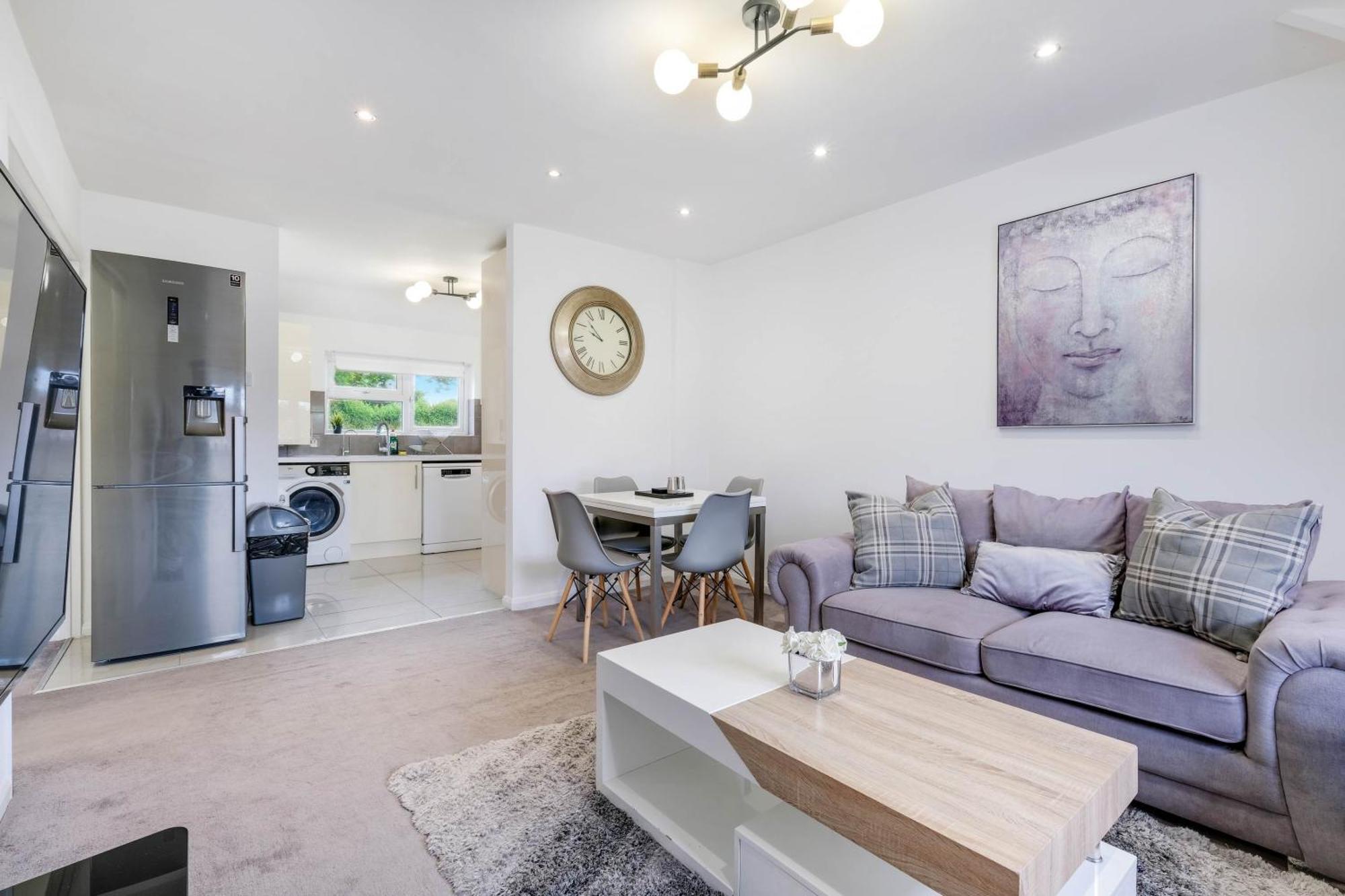 Apartment Hanwell 2 Bedroom Maisonette By 360stays *