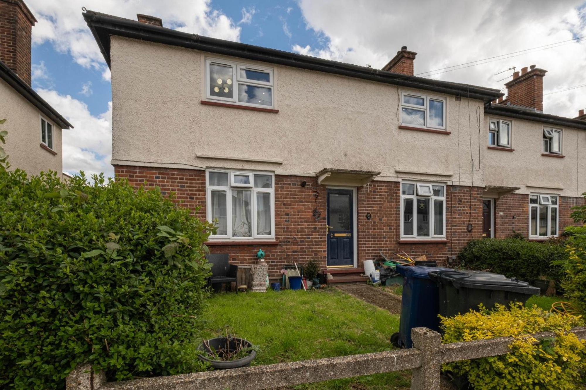 Hanwell 2 Bedroom Maisonette By 360stays Apartment London