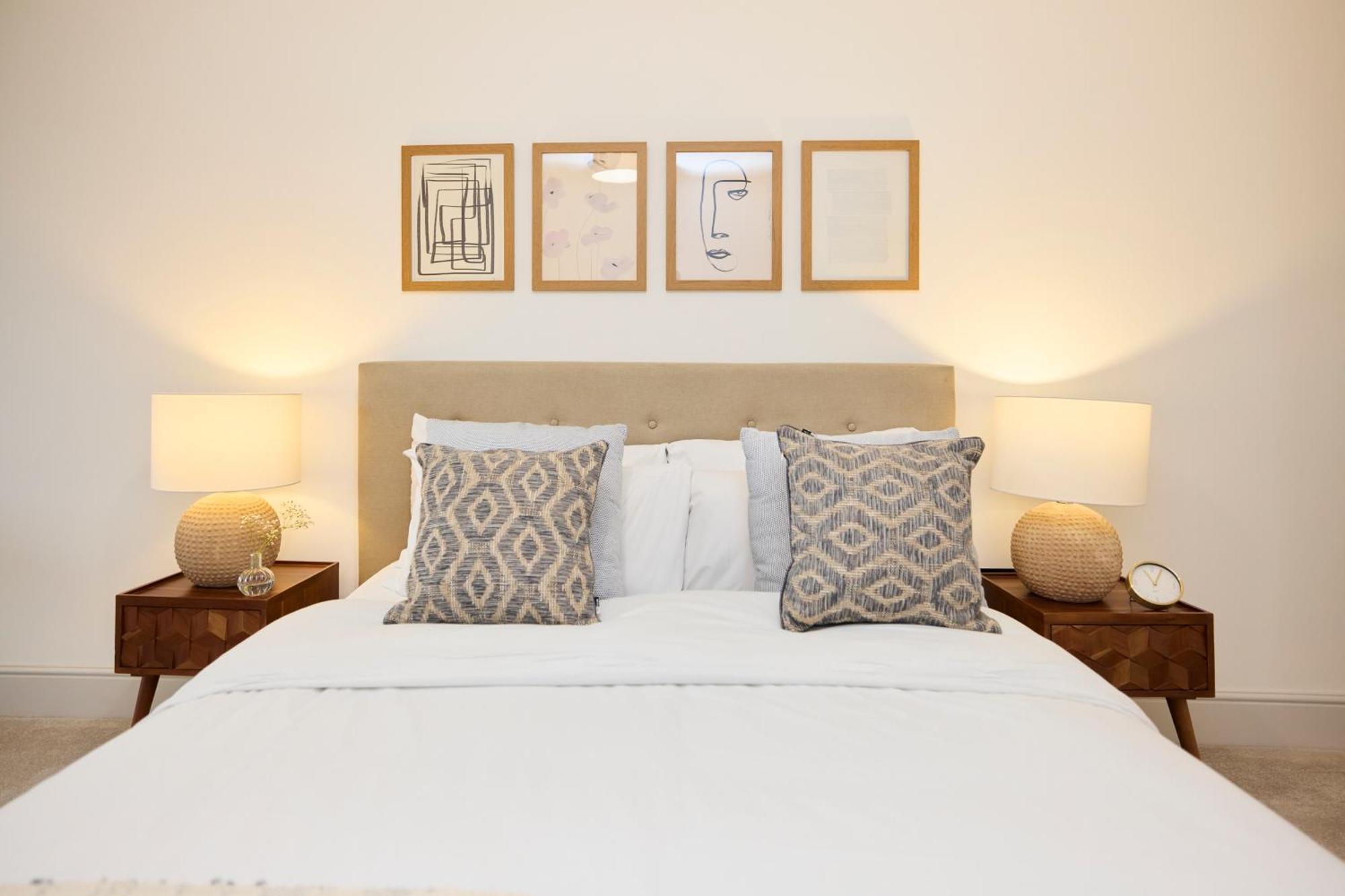 The South Wimbledon Place - Adorable 2bdr Flat With Balcony Leilighet