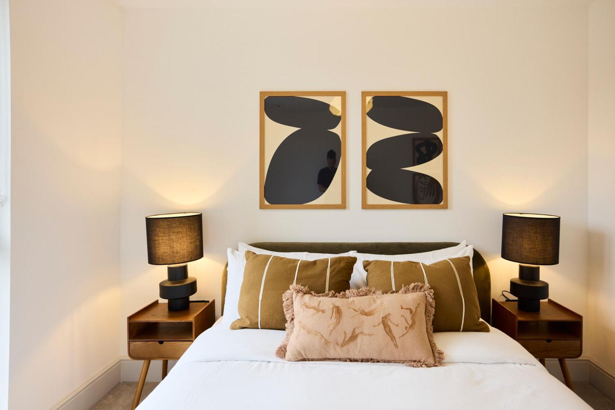 The South Wimbledon Place - Adorable 2bdr Flat With Balcony *