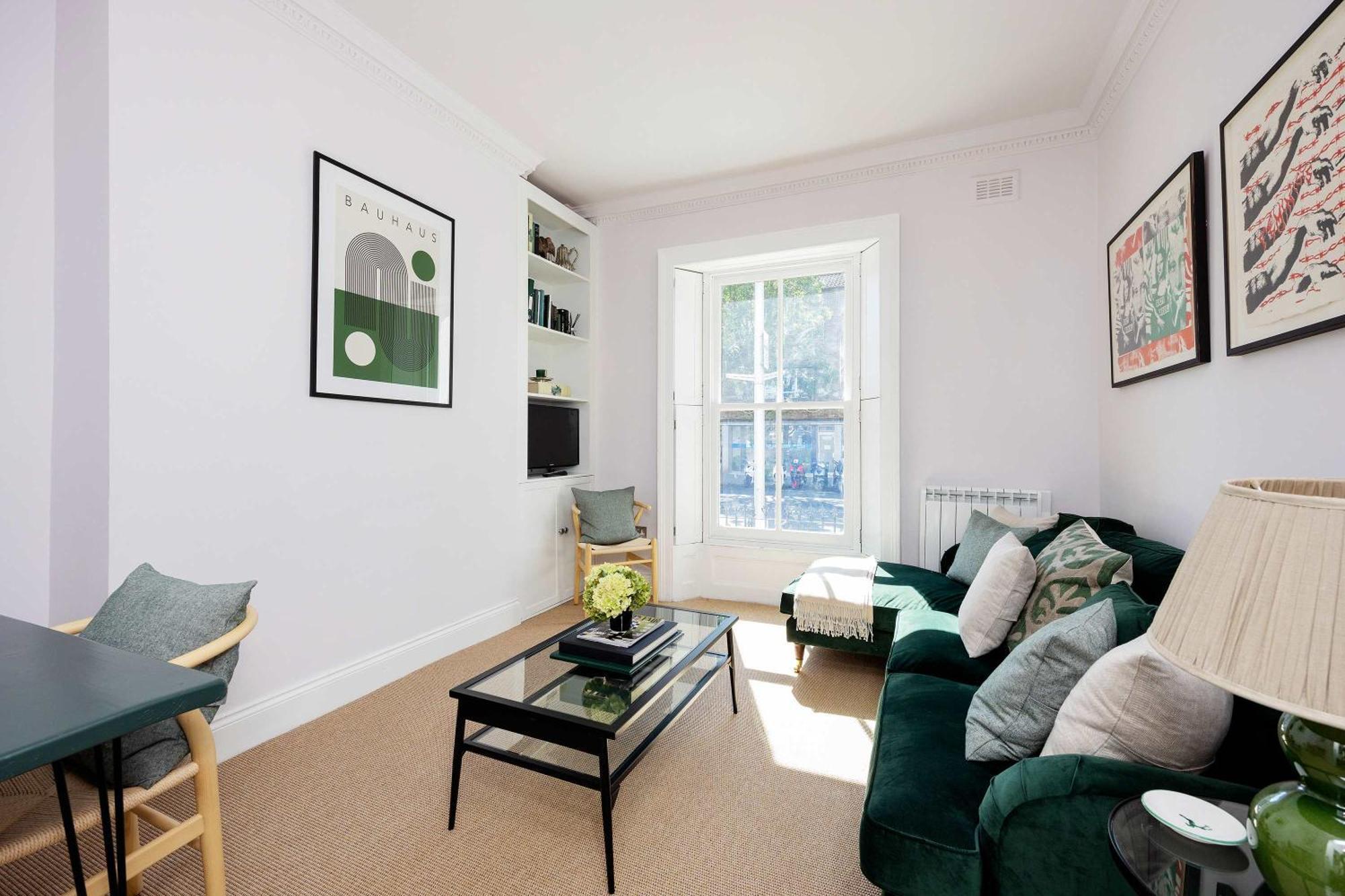 Veeve - Cosy Chic In Chelsea Apartment *