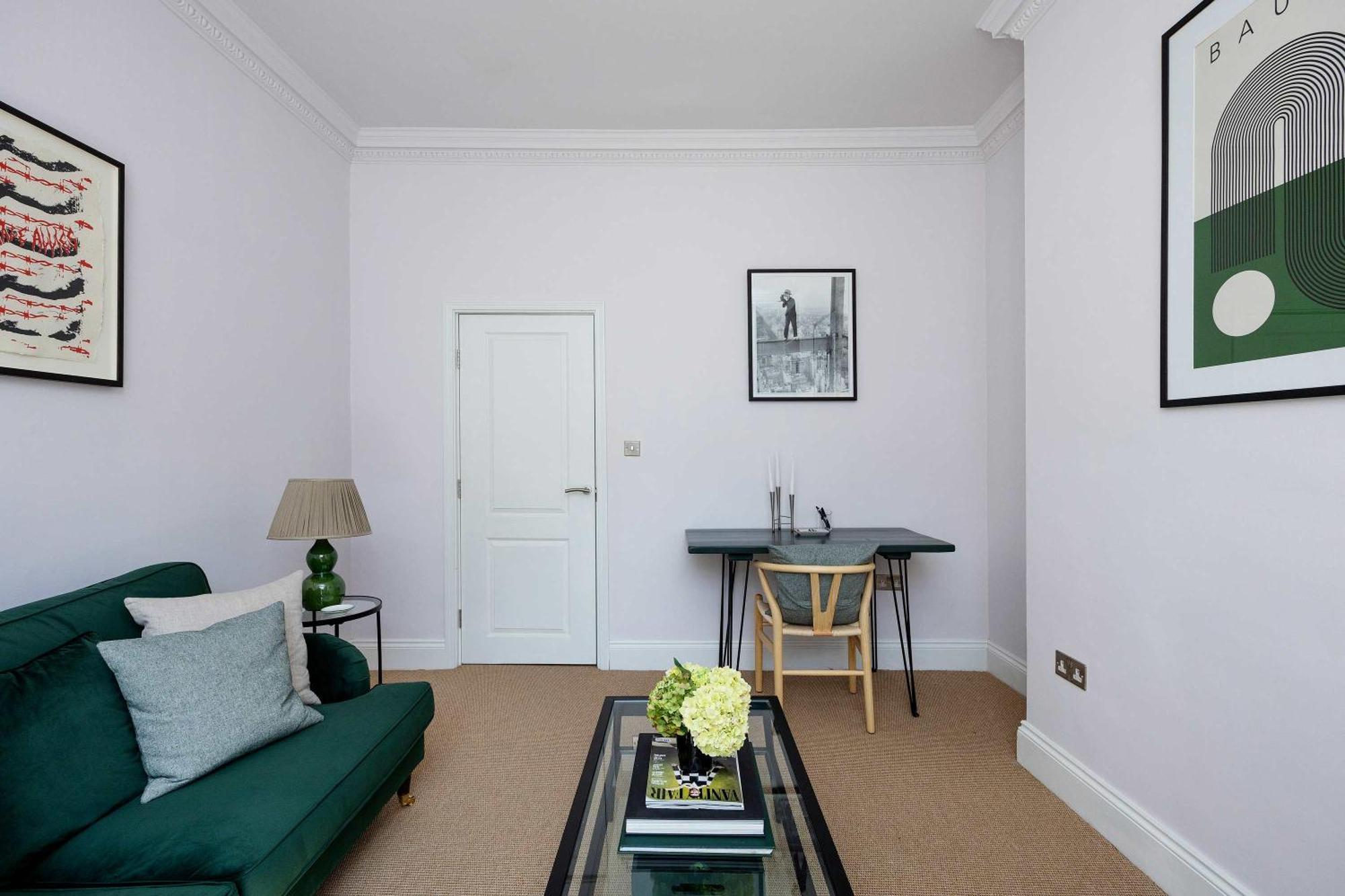 Veeve - Cosy Chic In Chelsea London