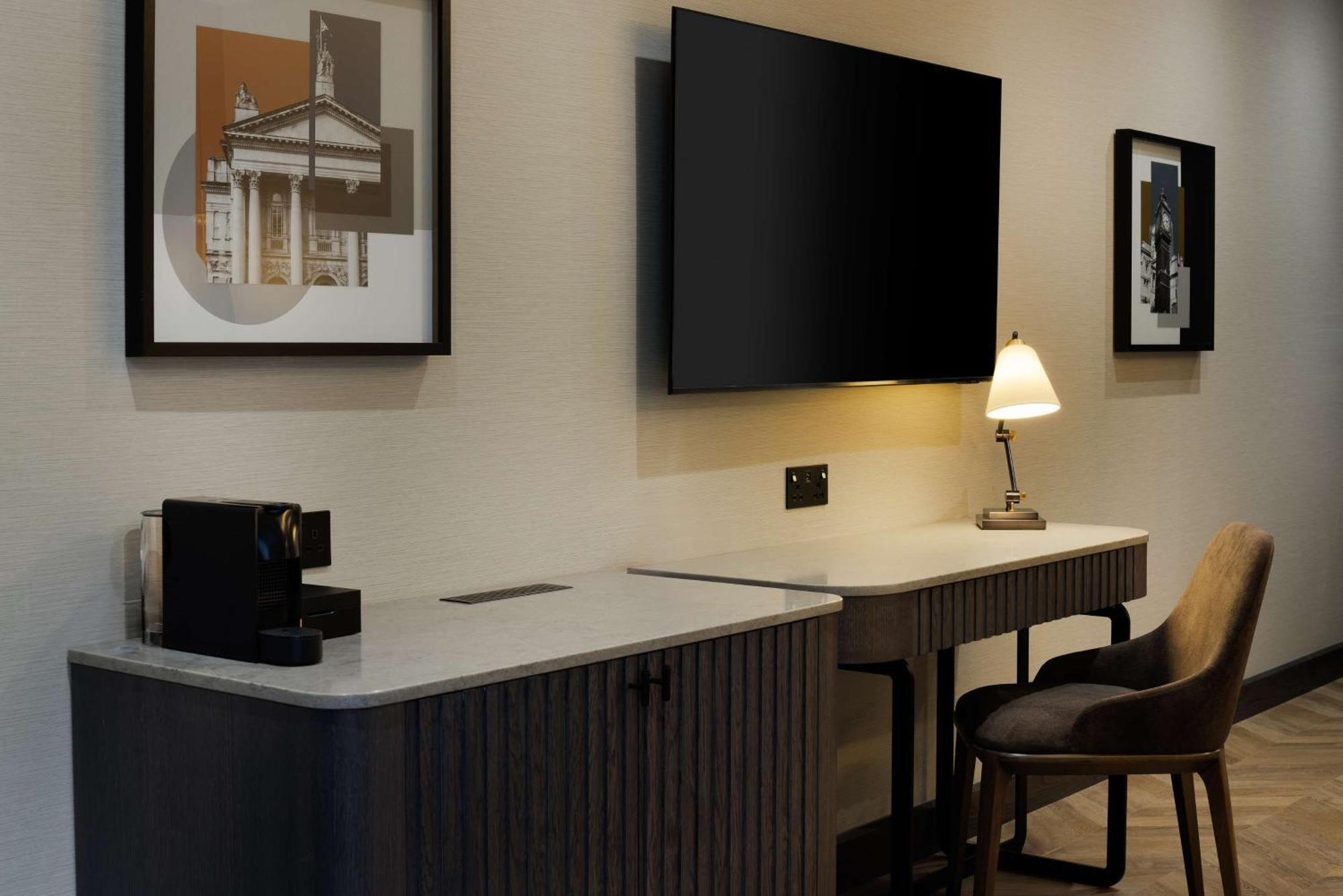 Doubletree By Hilton Victoria Hotel London