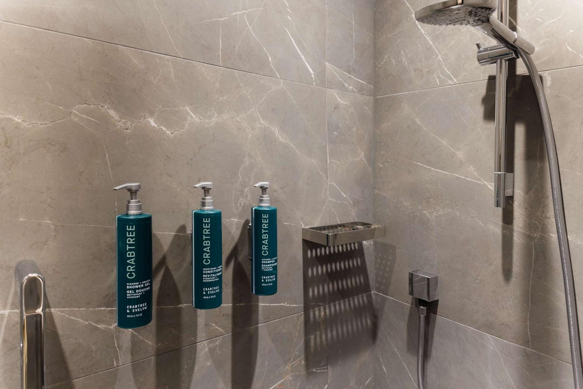 Hotel Doubletree By Hilton Victoria 4*