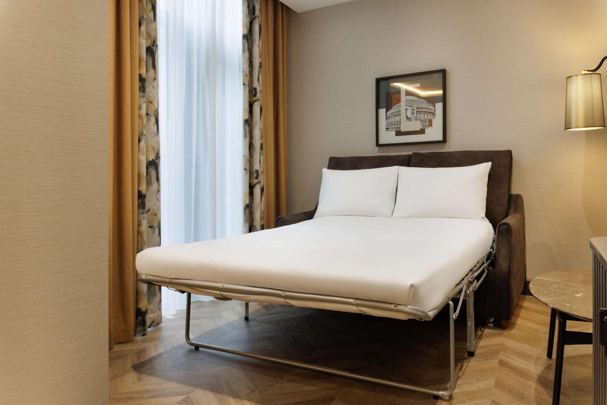 Doubletree By Hilton Victoria London