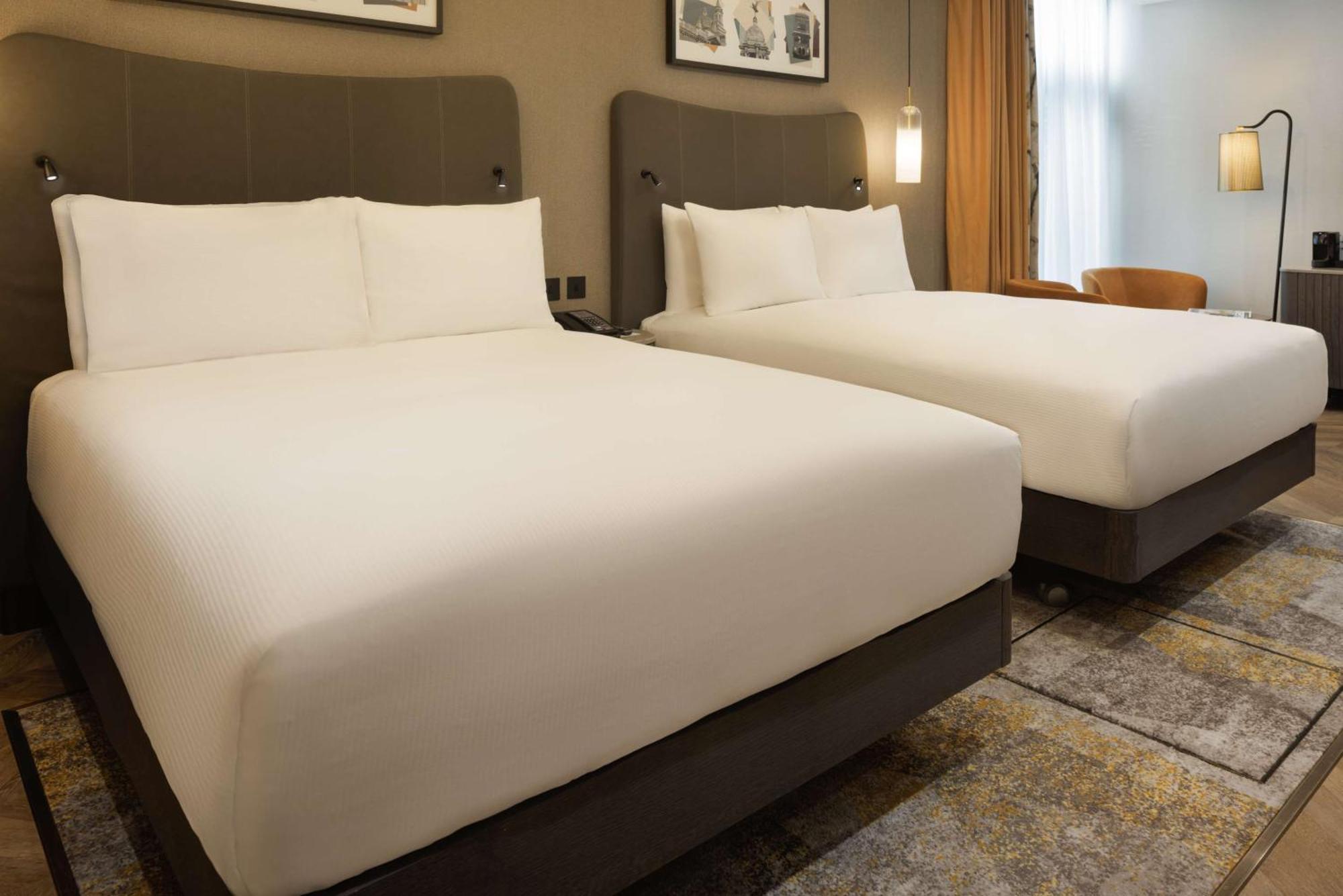 Doubletree By Hilton Victoria 4*