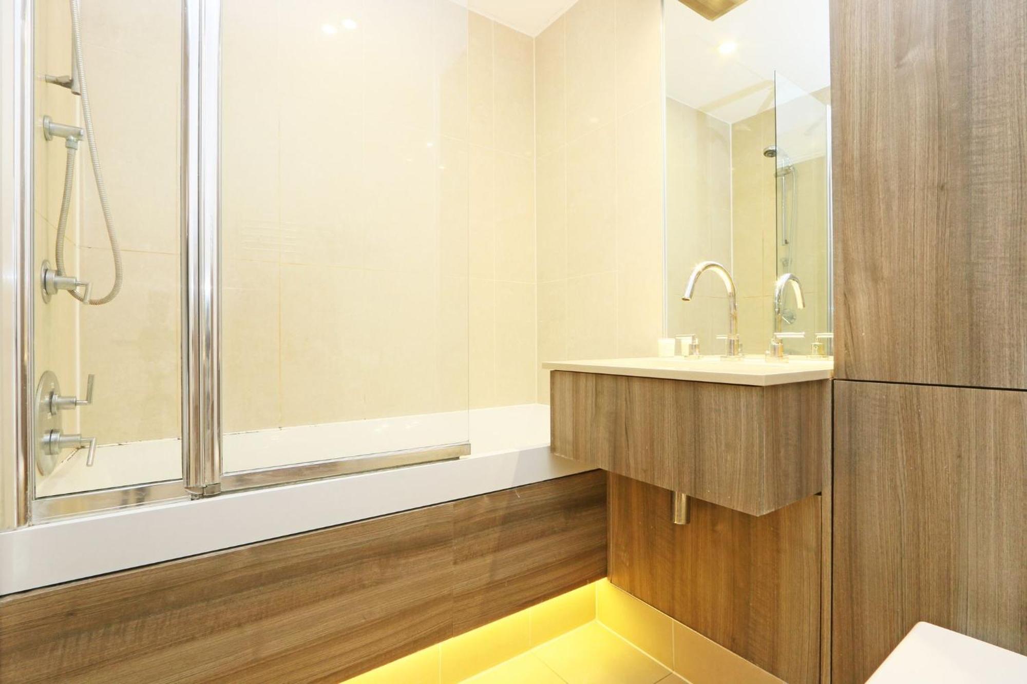 Riverside 1 Bed Apartment