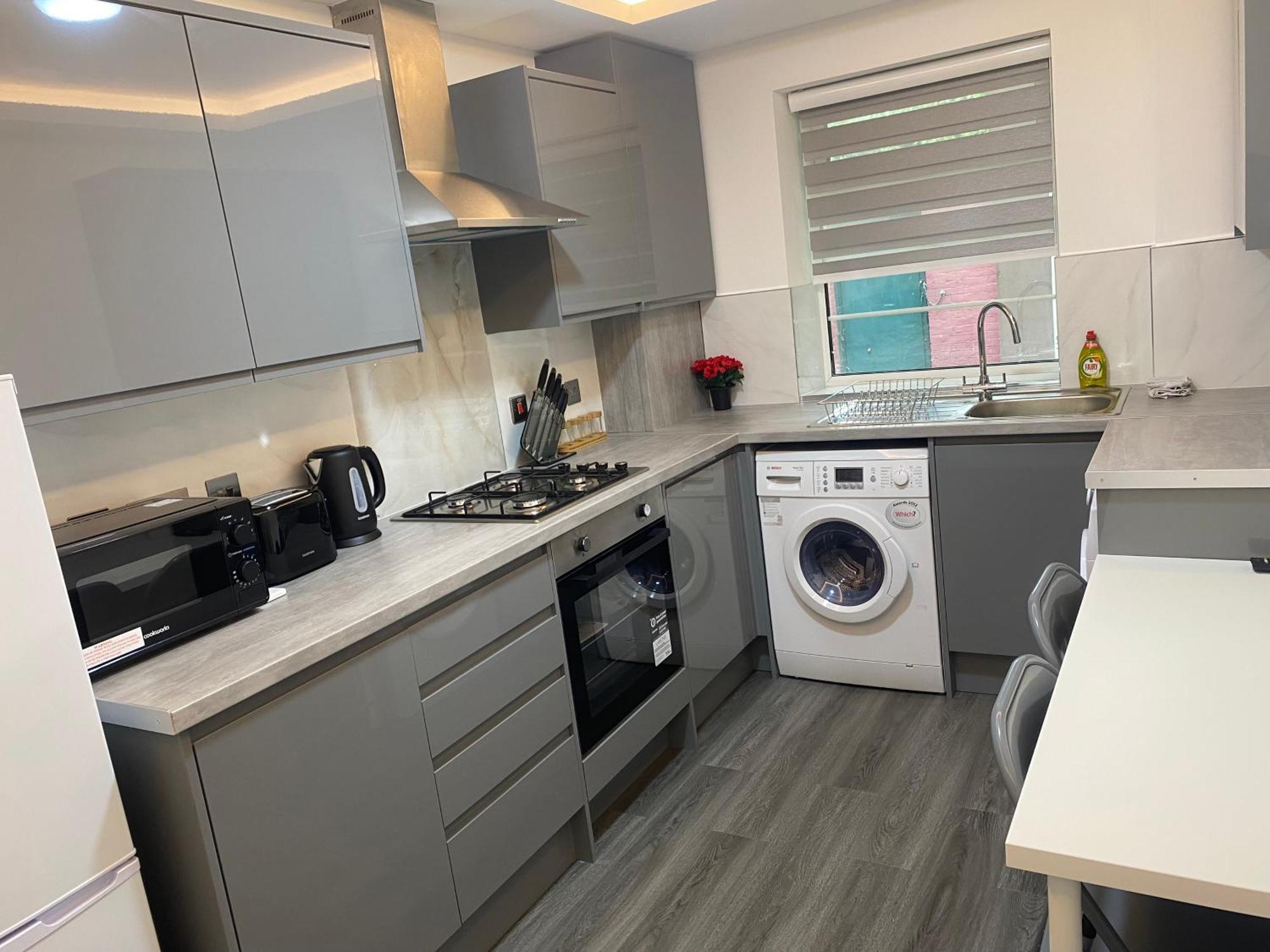 2 Bedroom Flat Apartamento