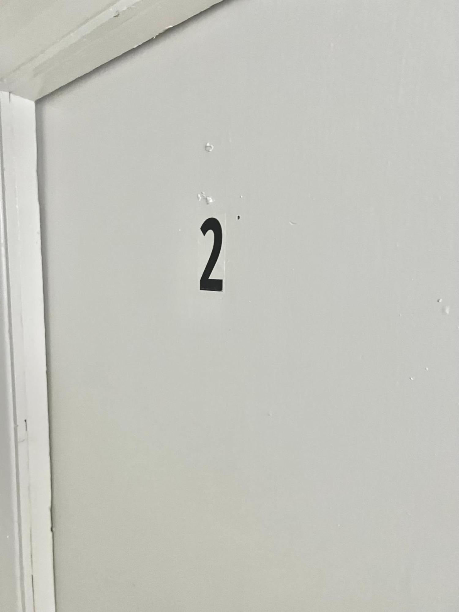 Apartment Complete Flat Netflix And Fast Wifi