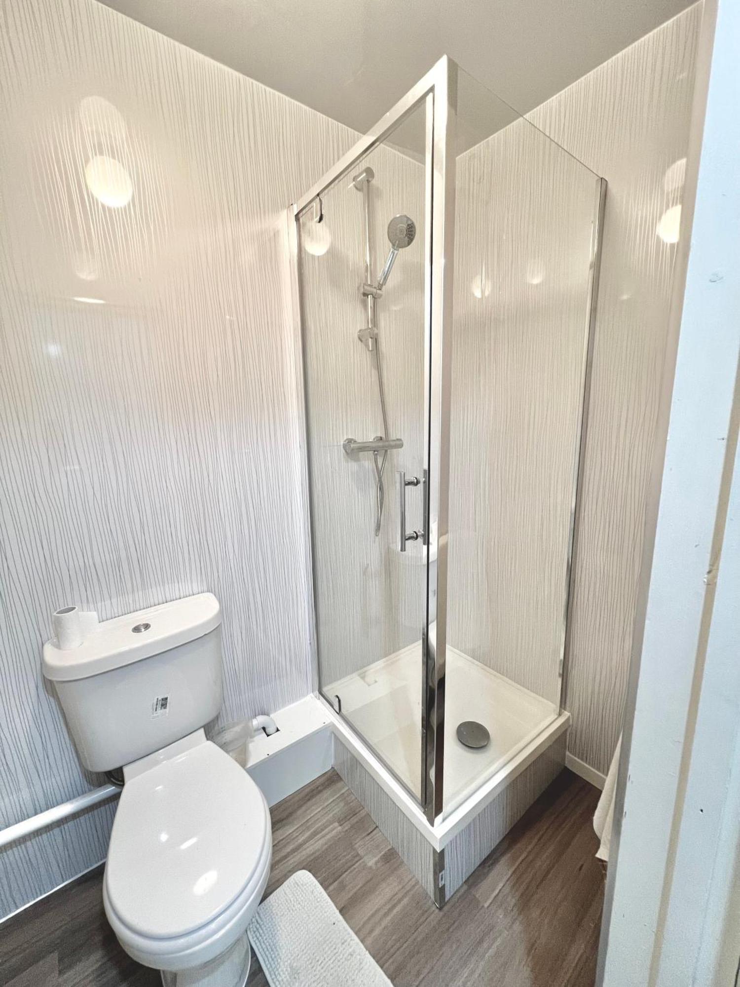 Apartment Complete Flat Netflix And Fast Wifi London