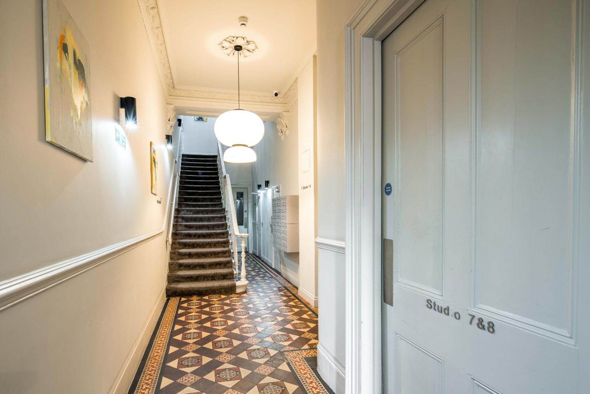 Hyde Park By Sleepy Apartment