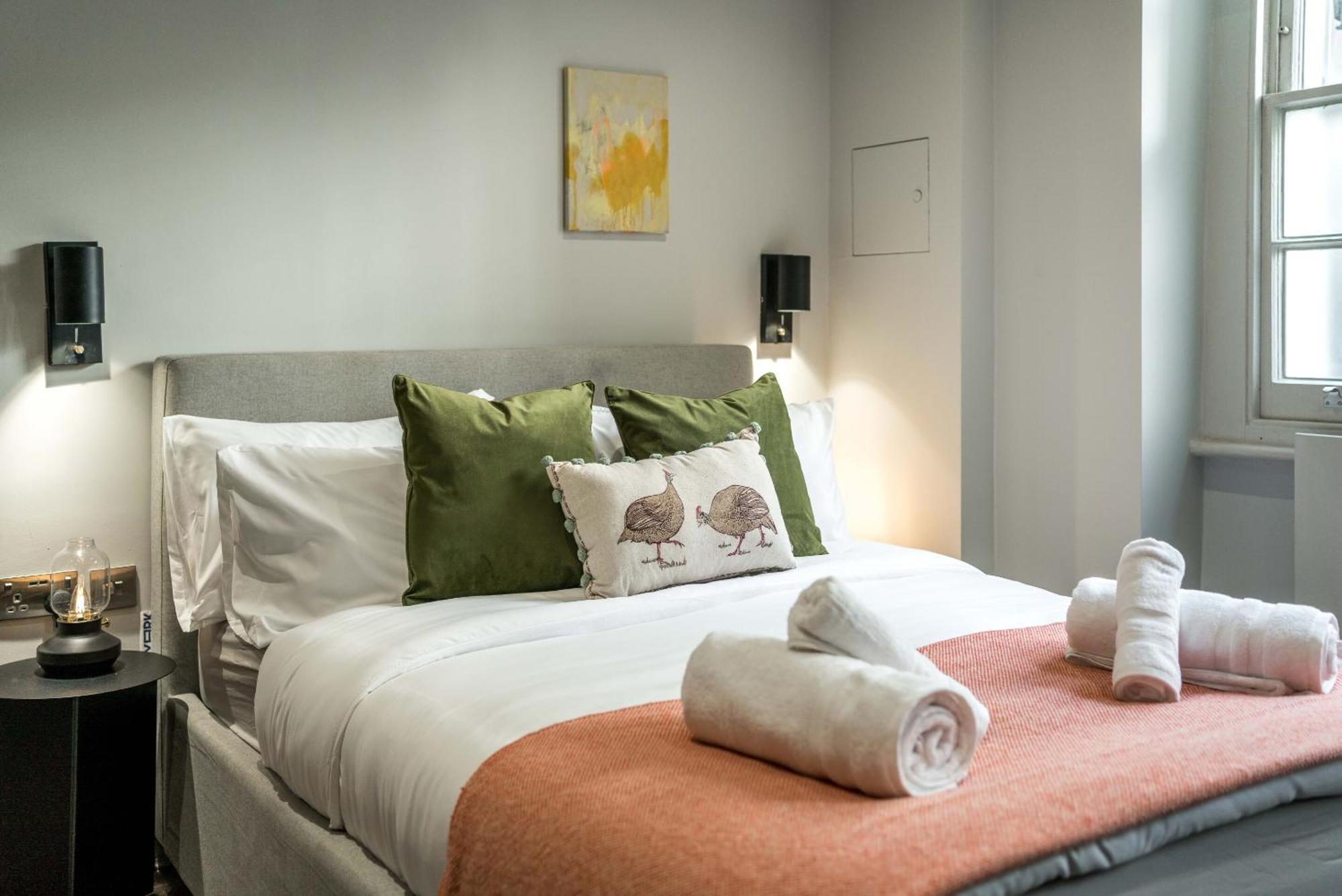 Hyde Park By Sleepy Apartment