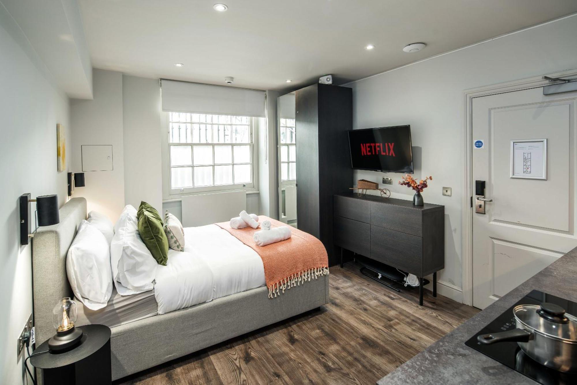 Hyde Park By Sleepy Apartment *