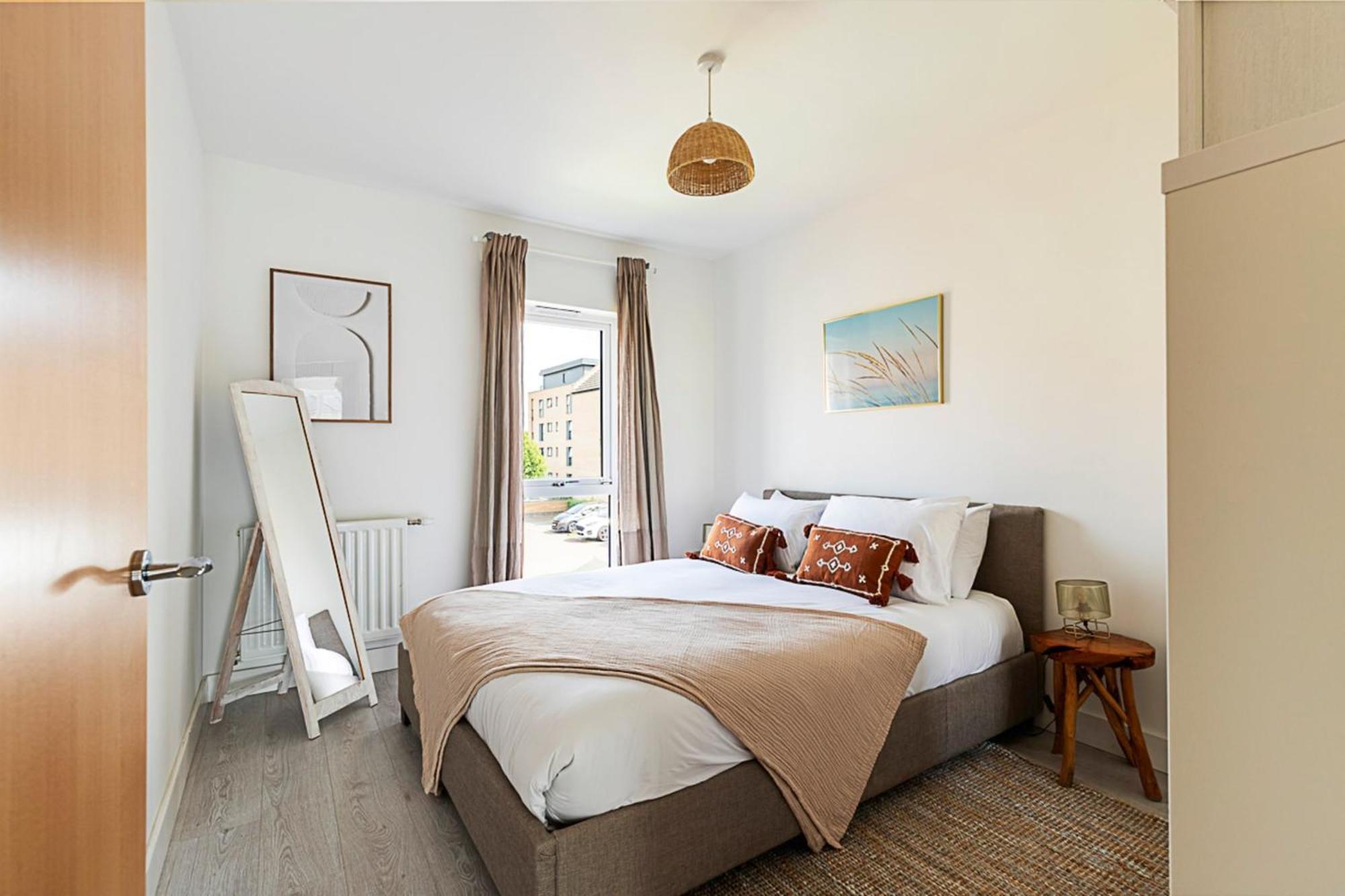 Semi-detached House With Modern Bespoke Interior *