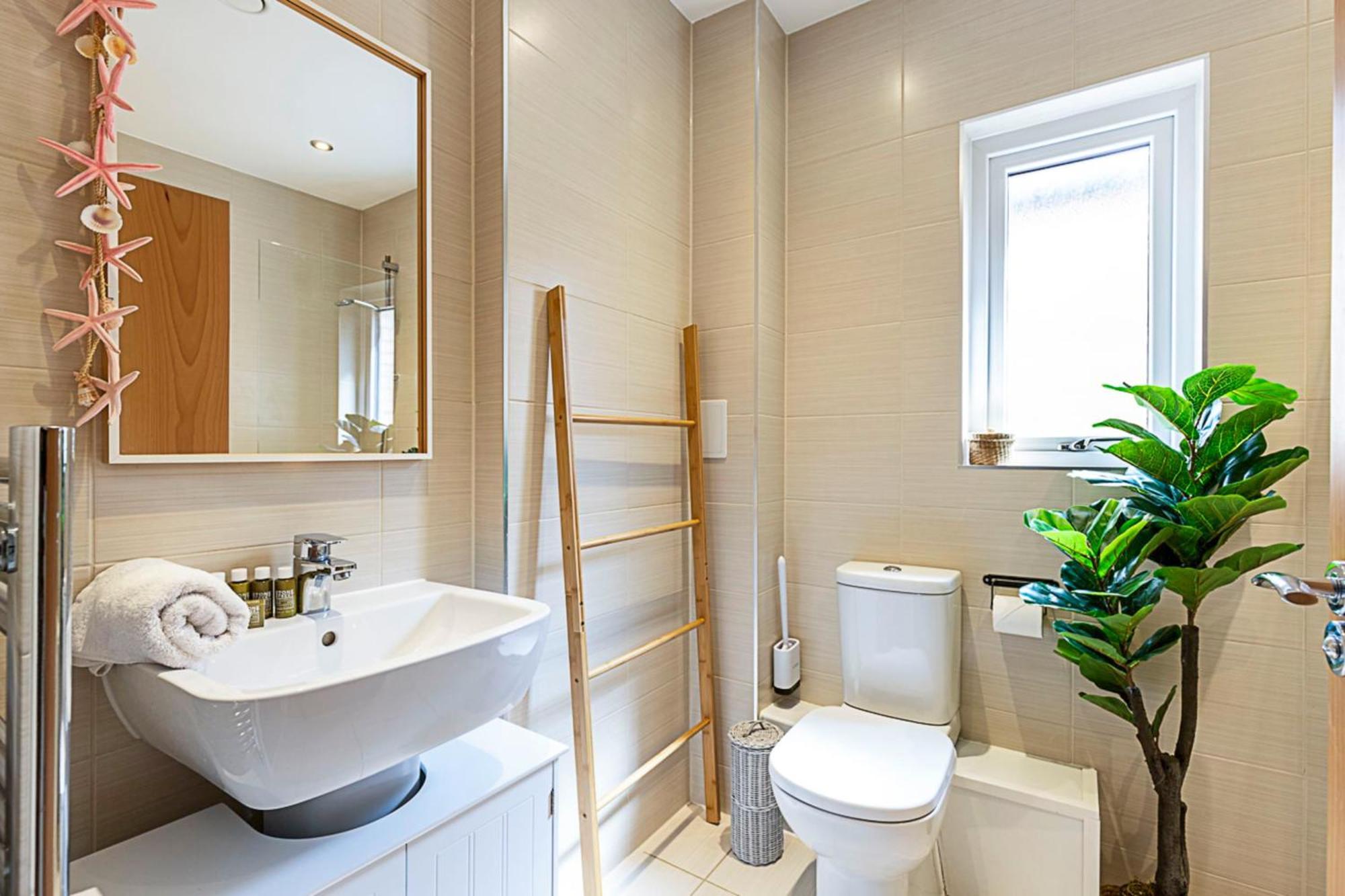 Holiday home Semi-detached House With Modern Bespoke Interior