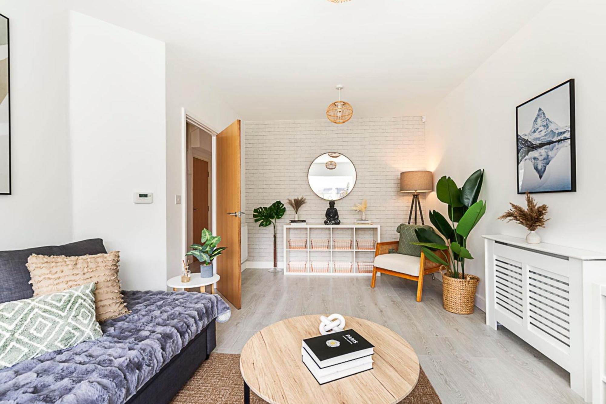 Semi-detached House With Modern Bespoke Interior *