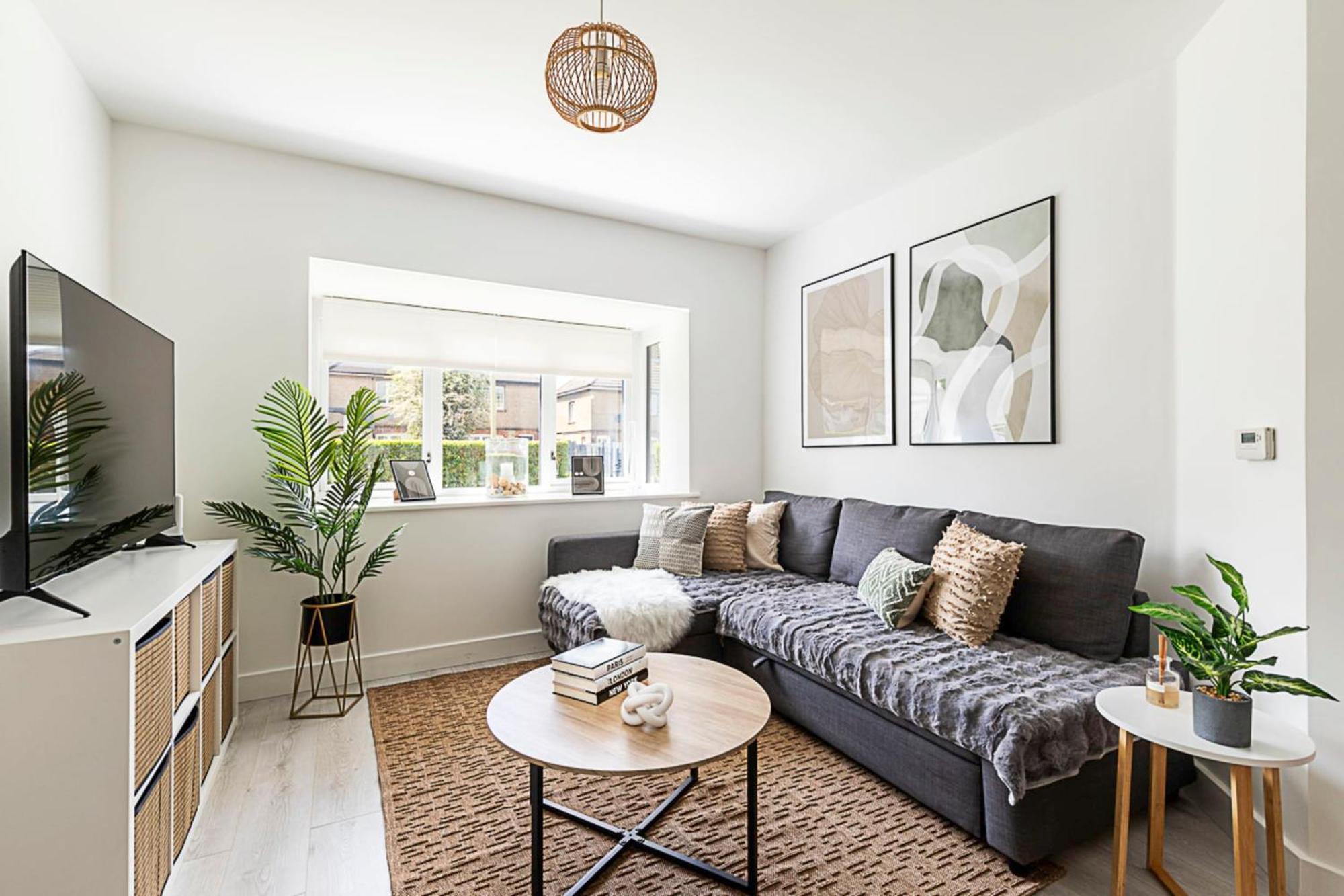 Semi-detached House With Modern Bespoke Interior * London