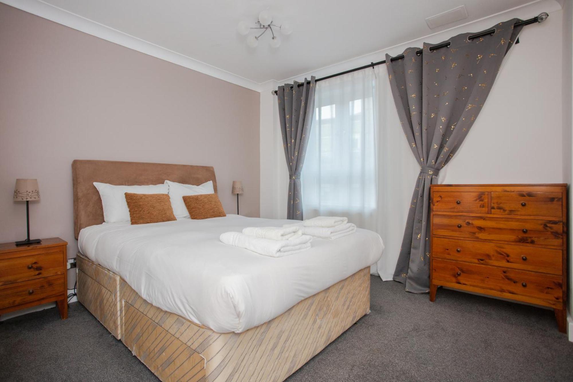 1 Bedroom On The Riverbank Near St Paul's Apartment