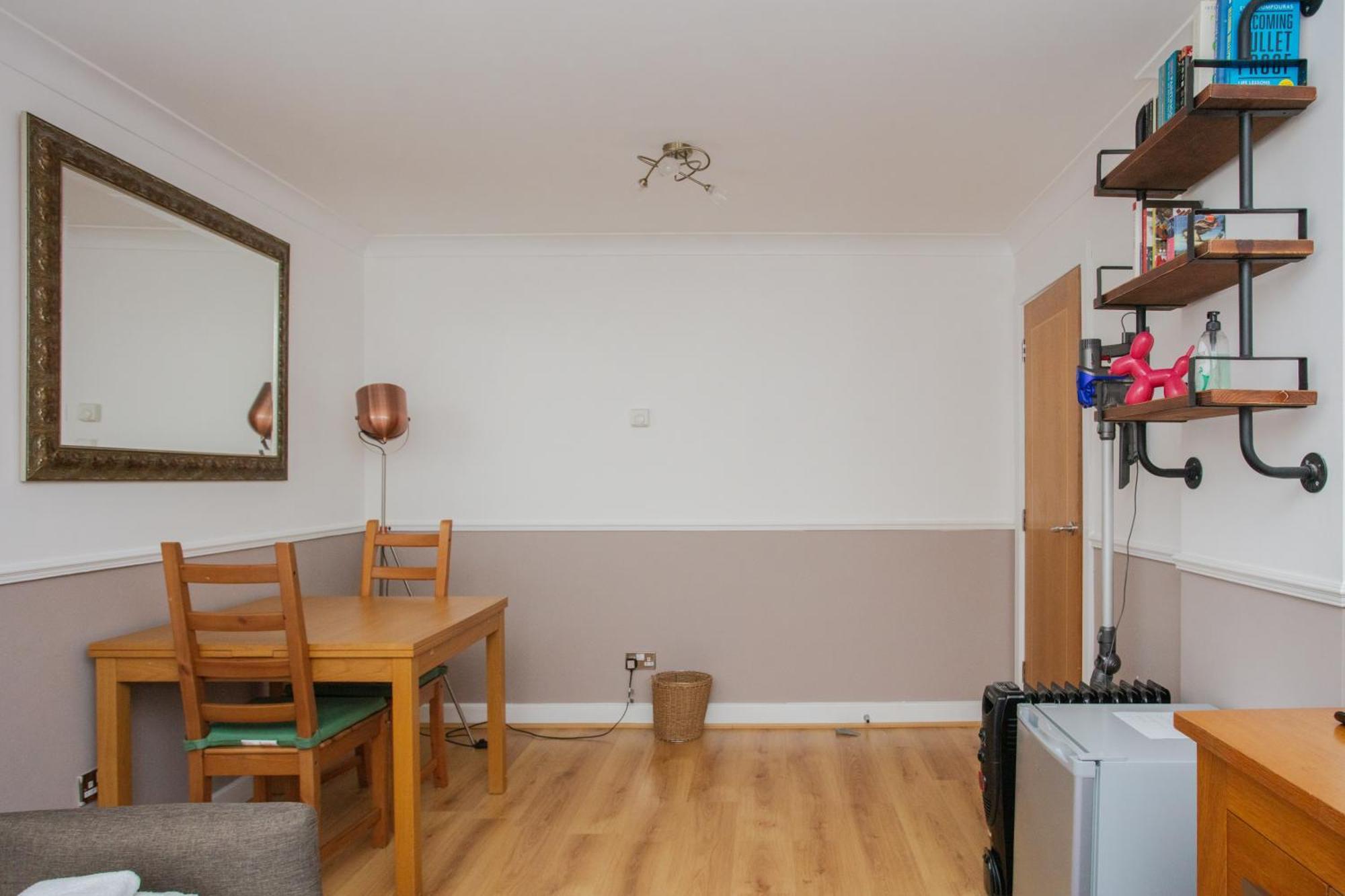 1 Bedroom On The Riverbank Near St Paul's * London