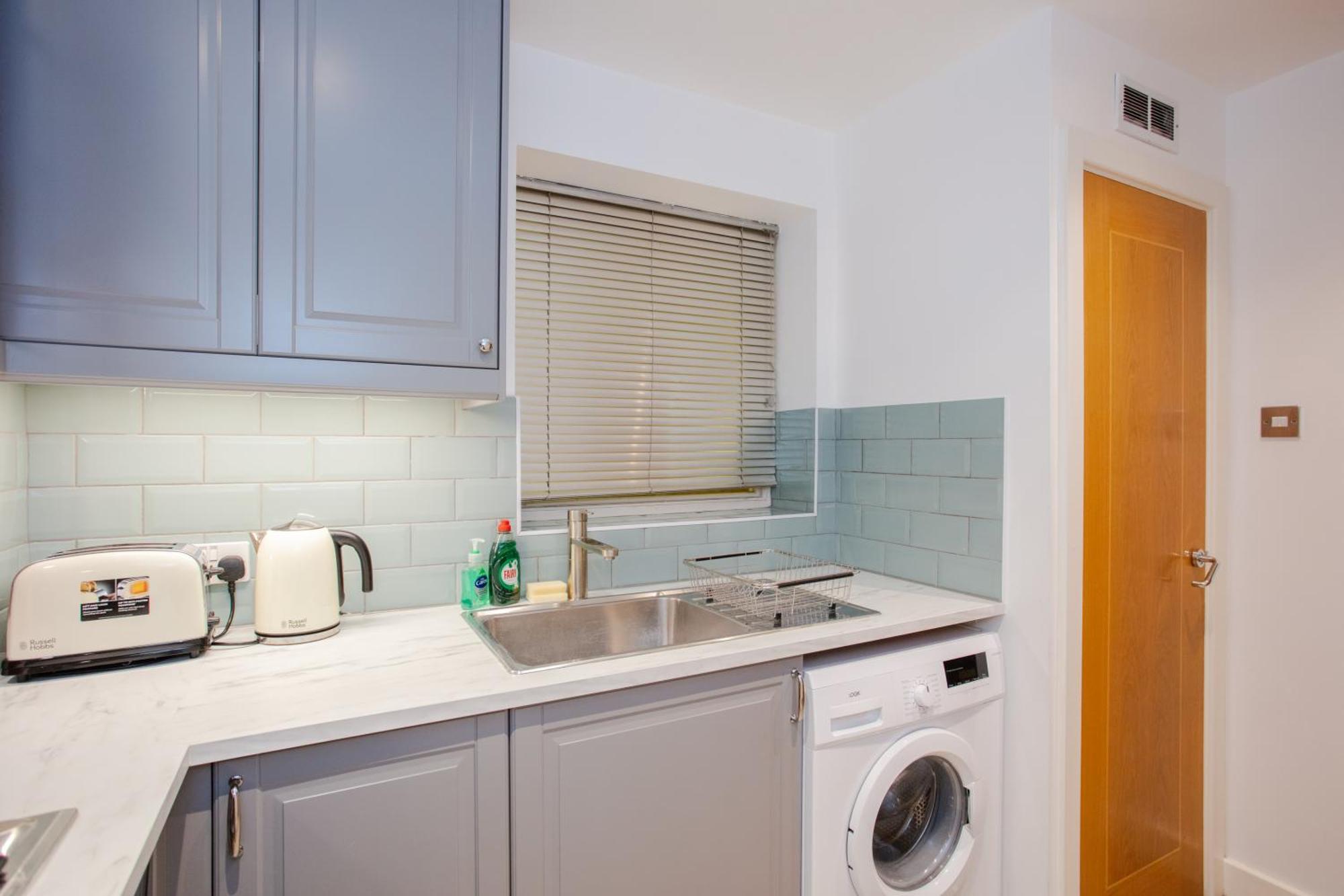 Apartment 1 Bedroom On The Riverbank Near St Paul's *