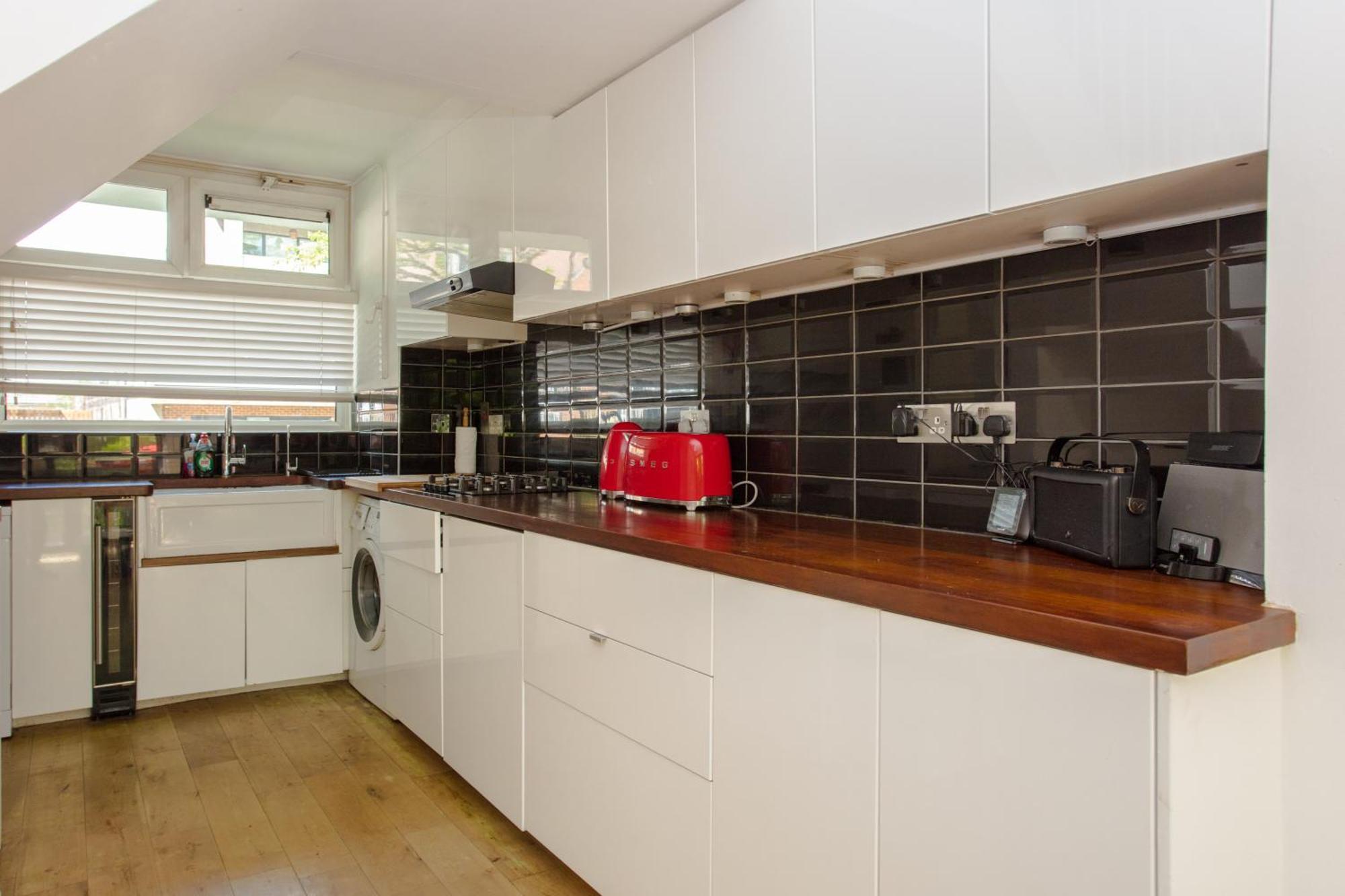 Modern 3 Bedroom In Brixton * Londen